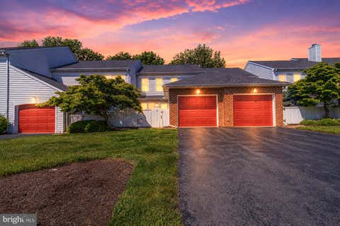Townhouse For Sale - 116 Spring Ridge Court<br/> LANCASTER, PA 17601