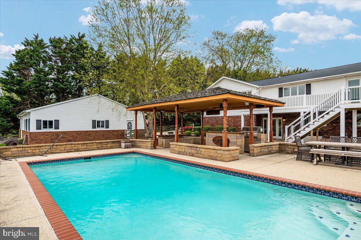 LONG CREEK - Residential