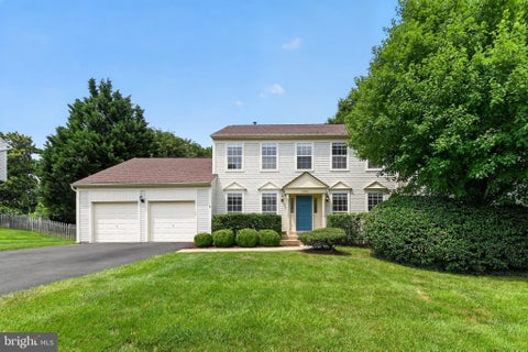 Photo of 1588 Kingstream Circle, HERNDON, VA 20170 (MLS # VAFX2331678)