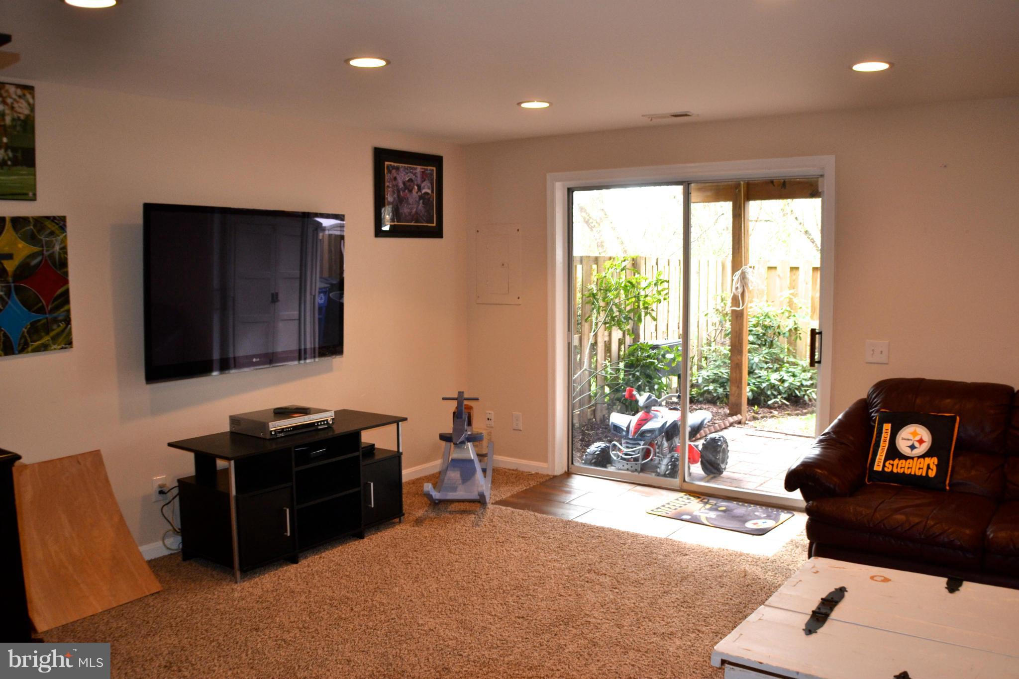 ASHBURN FARM - Residential