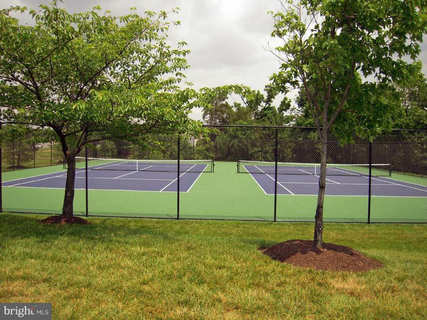 ASHBURN FARM - Residential