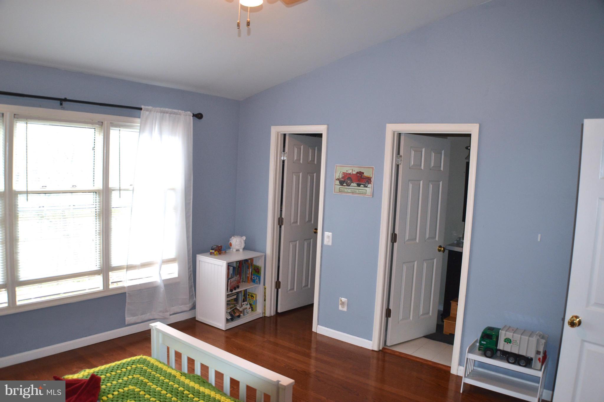 ASHBURN FARM - Residential