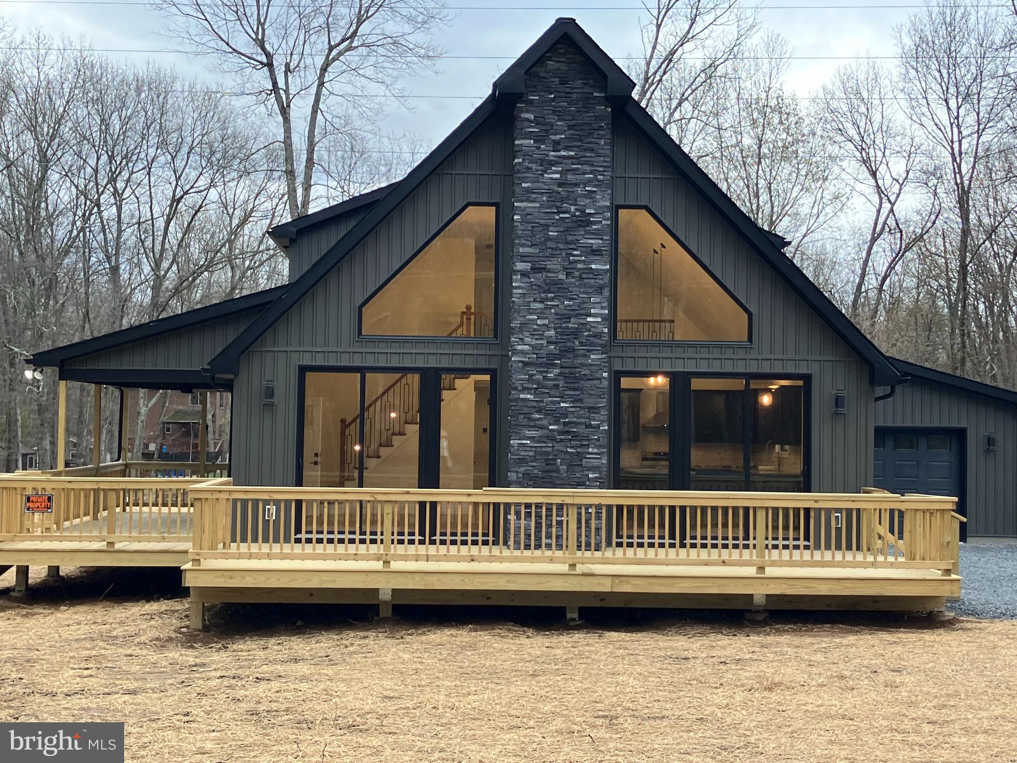 TOWAMENSING TRAILS - Residential