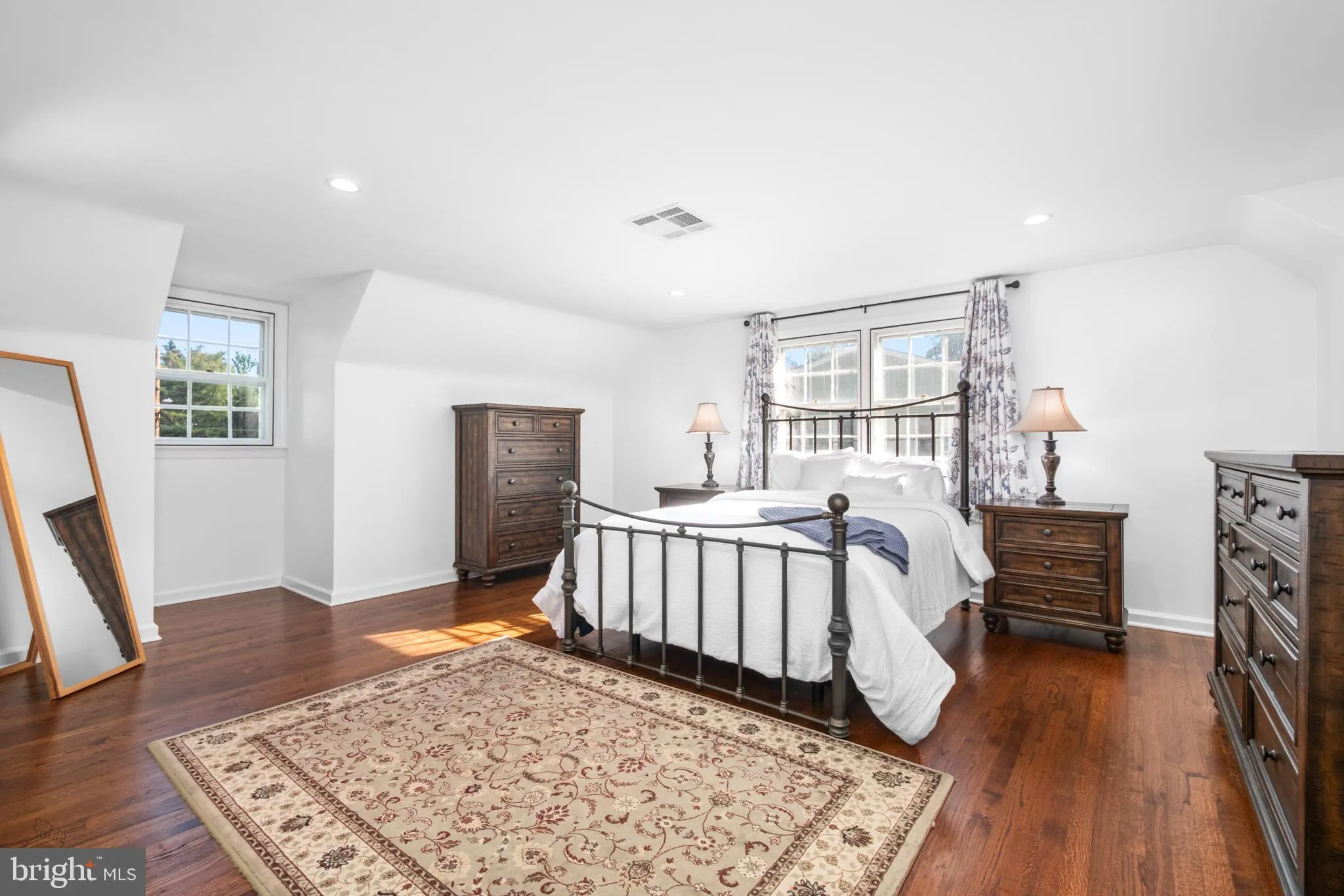 Bethlehem, Pennsylvania 18017, United States, 4 Bedrooms Bedrooms, ,3 BathroomsBathrooms,Residential,Pending,207523