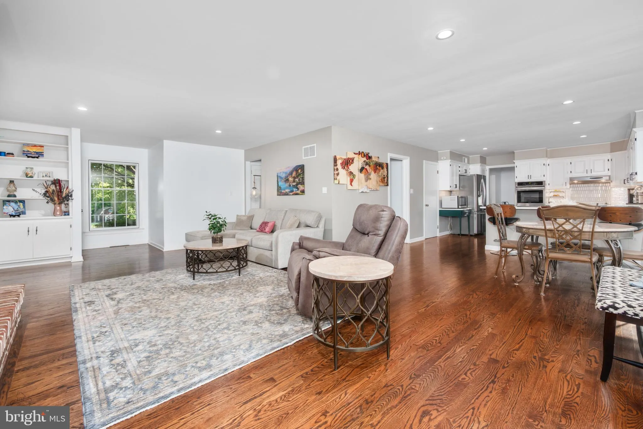 Bethlehem, Pennsylvania 18017, United States, 4 Bedrooms Bedrooms, ,3 BathroomsBathrooms,Residential,Pending,207523