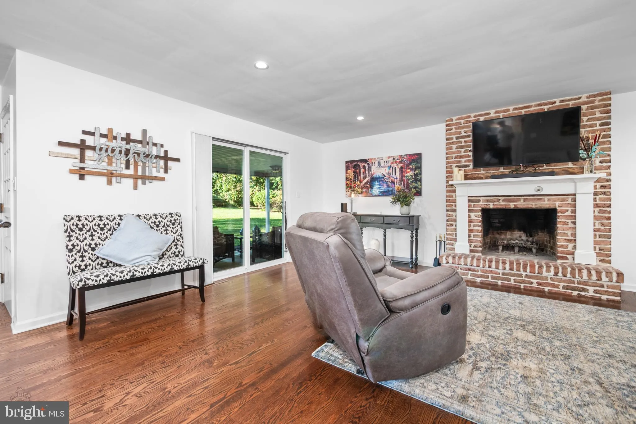 Bethlehem, Pennsylvania 18017, United States, 4 Bedrooms Bedrooms, ,3 BathroomsBathrooms,Residential,Pending,207523