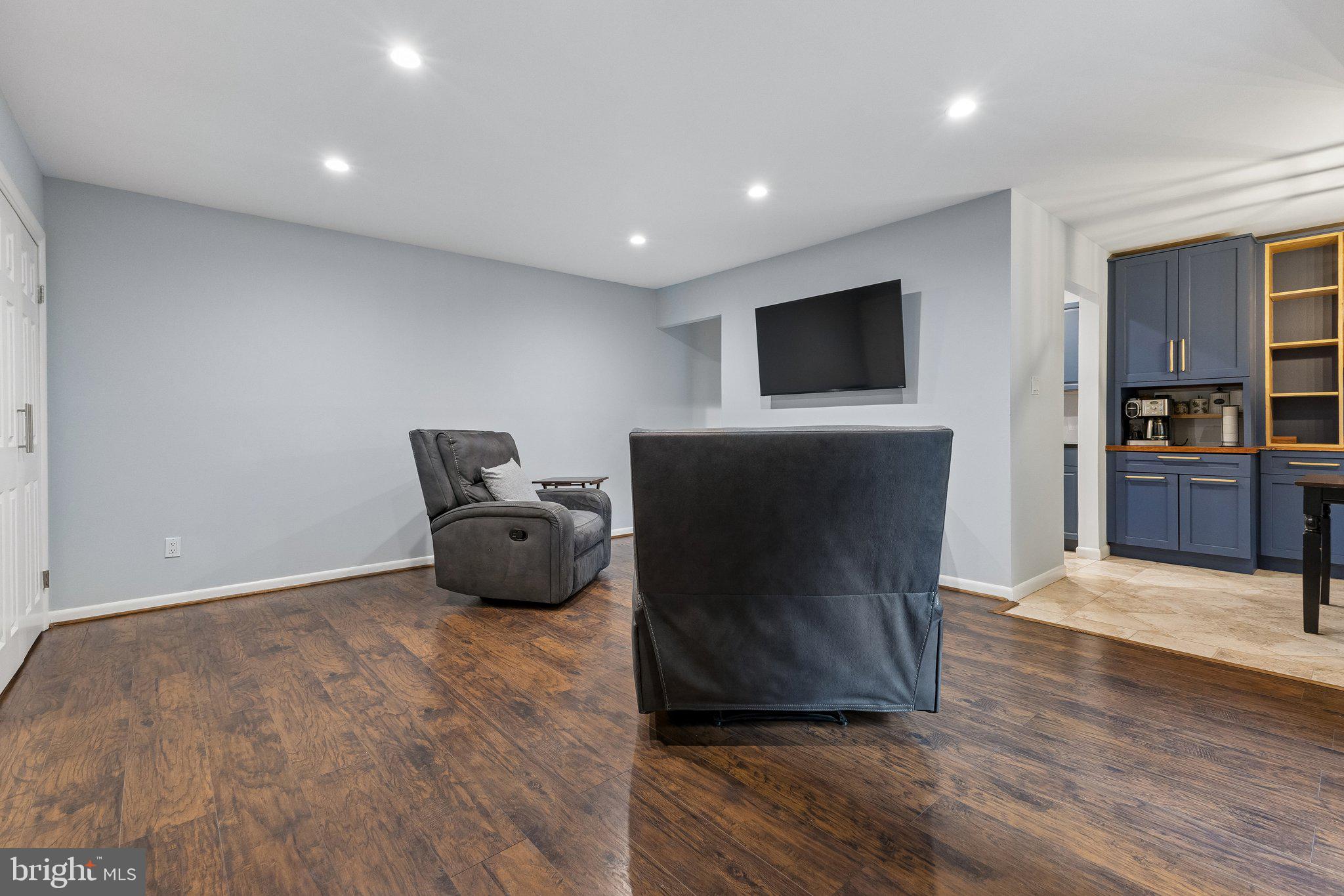 3846 LYNDHURST DRIVE 102