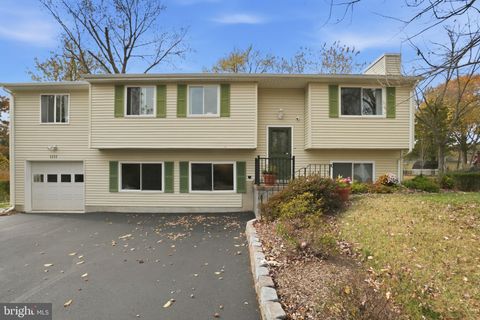 1111 BICKSLER DRIVE HERNDON VA 20170