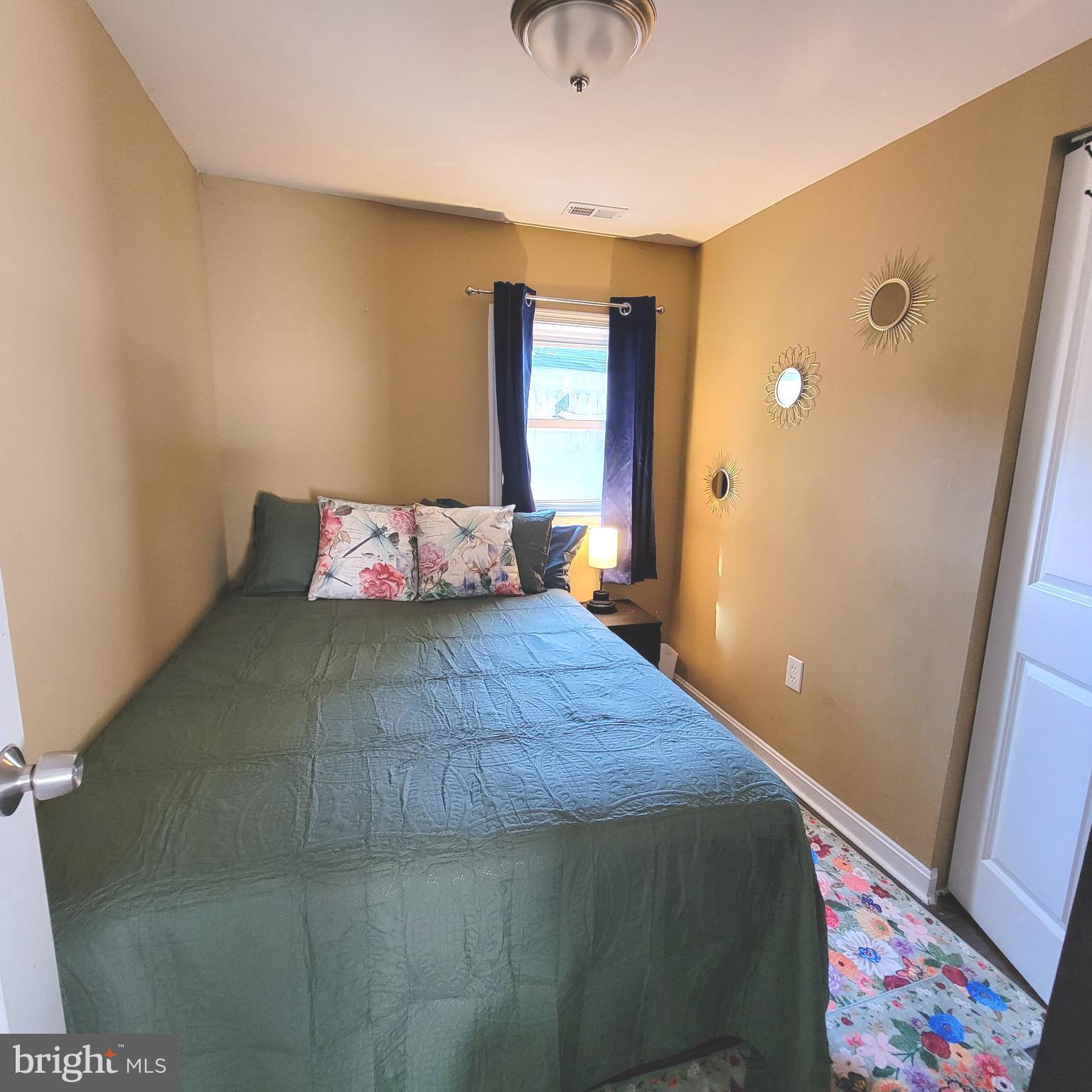 IDLEWILDE ACRES - Residential Lease