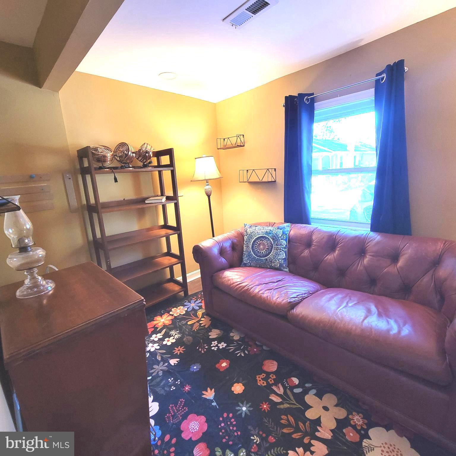 IDLEWILDE ACRES - Residential Lease