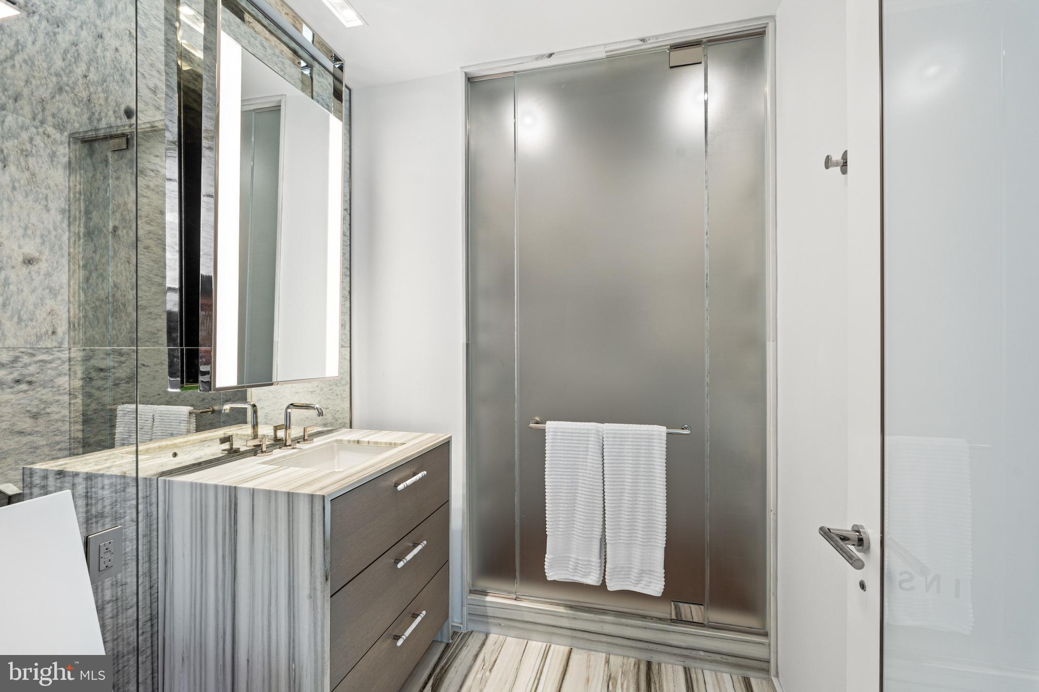 WEST END - Residential