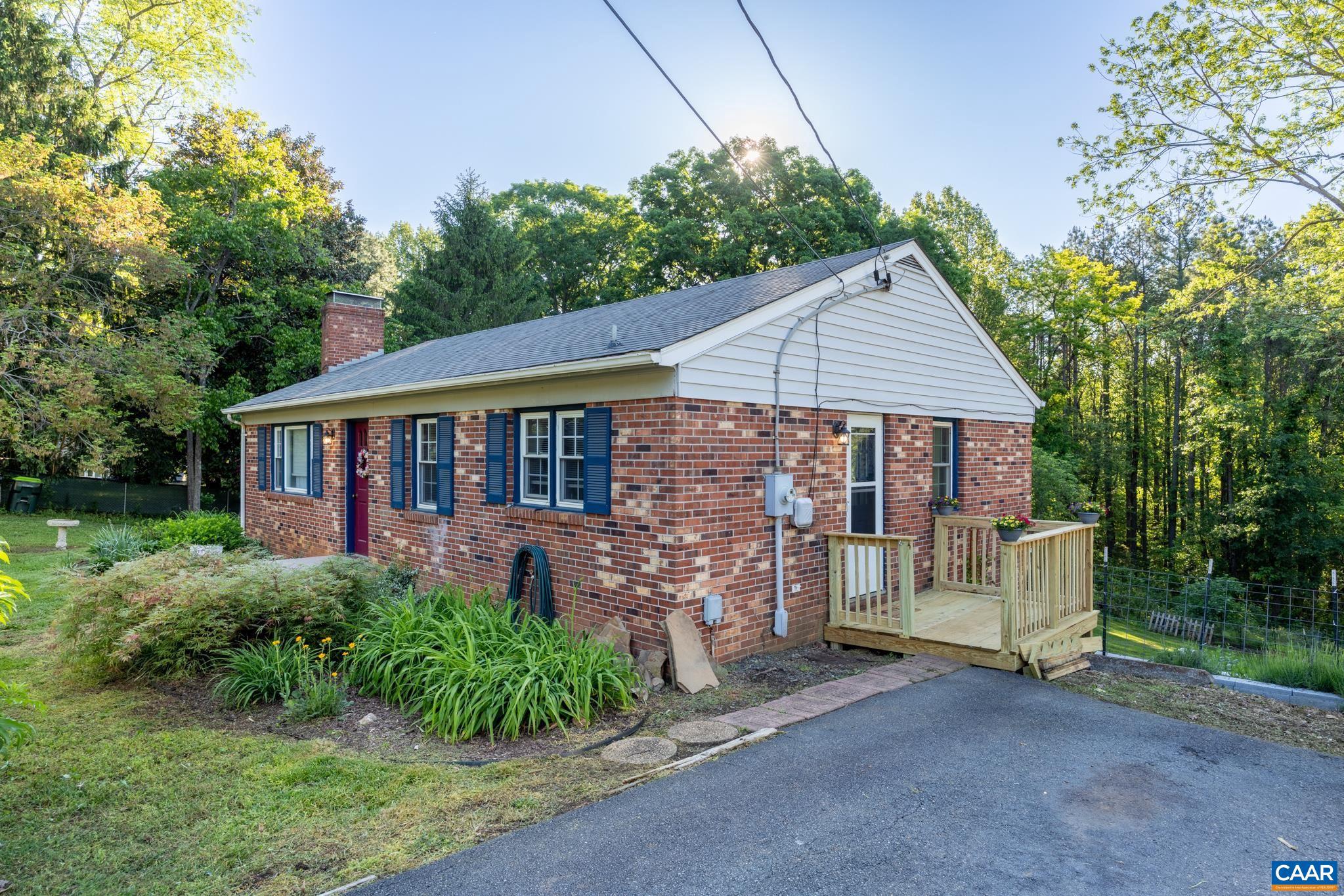 LOCUST LANE - Residential