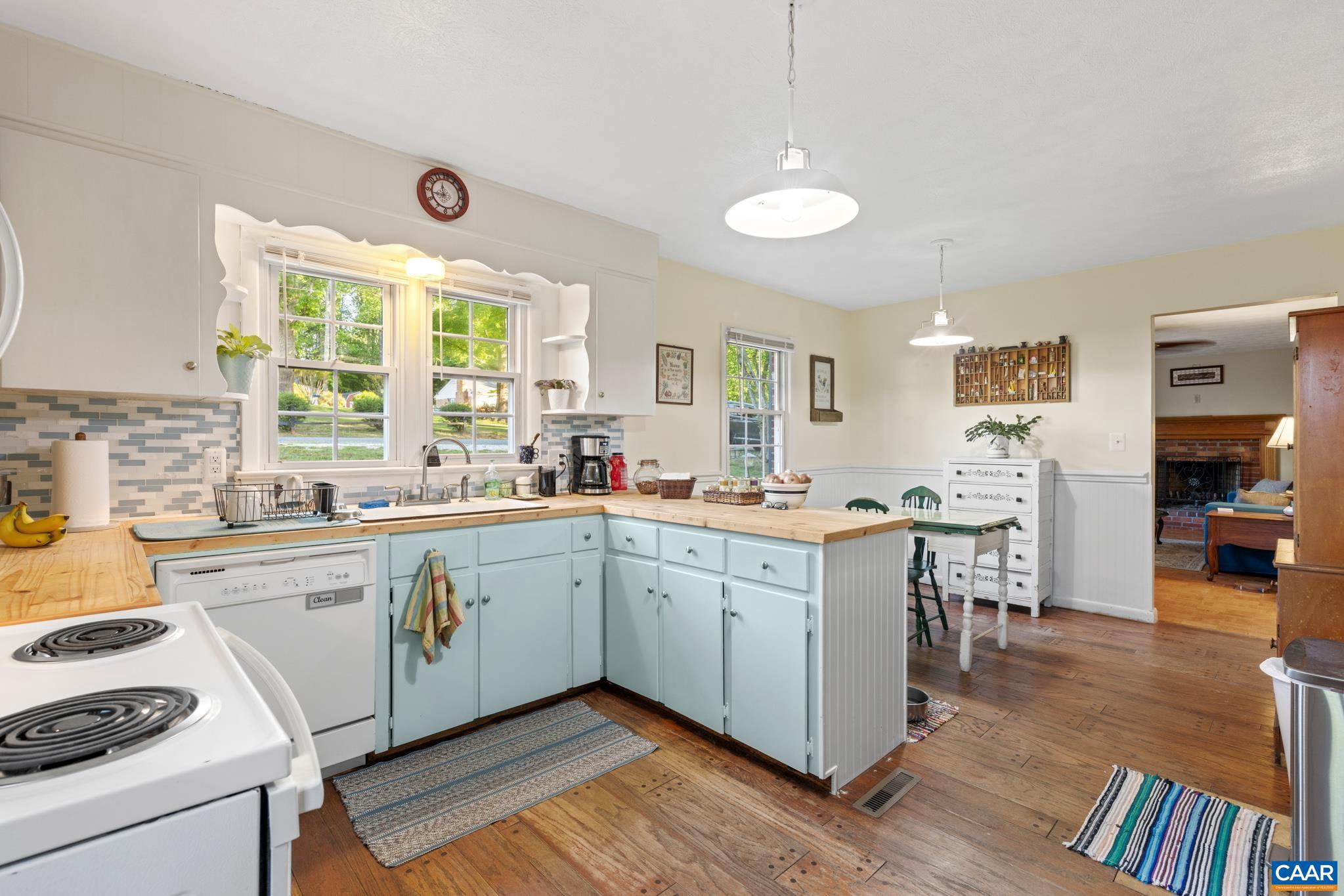 LOCUST LANE - Residential