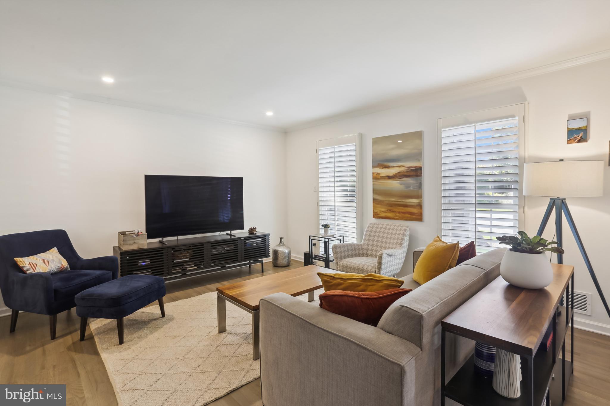 POTOMAC COMMONS - Residential