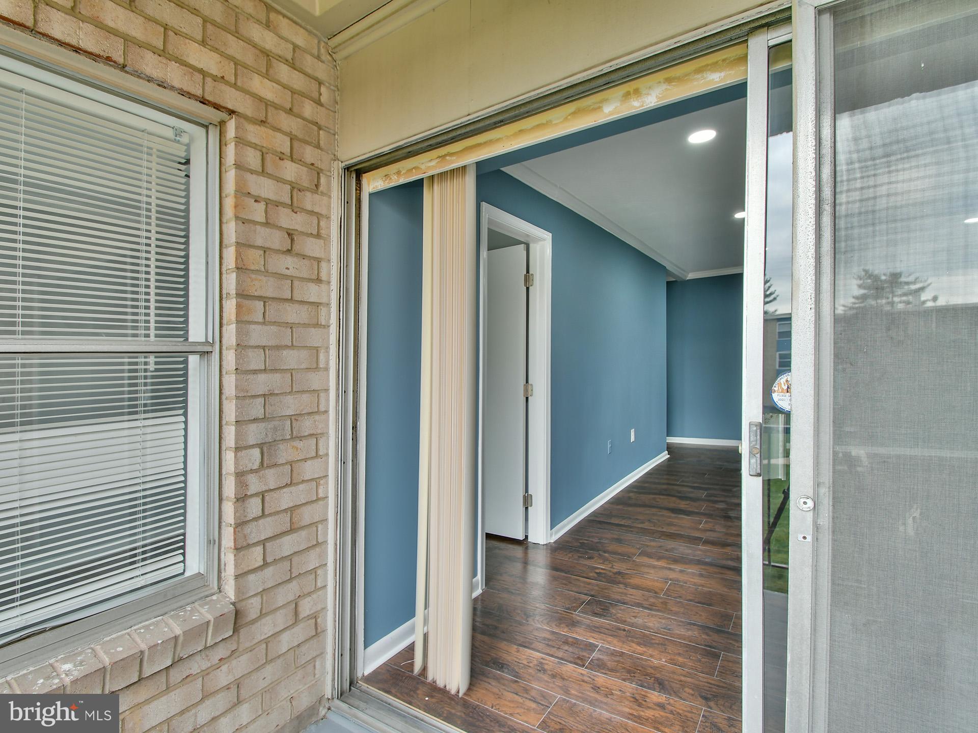 MARLOW TOWERS CONDOMINIUMS - Residential Lease