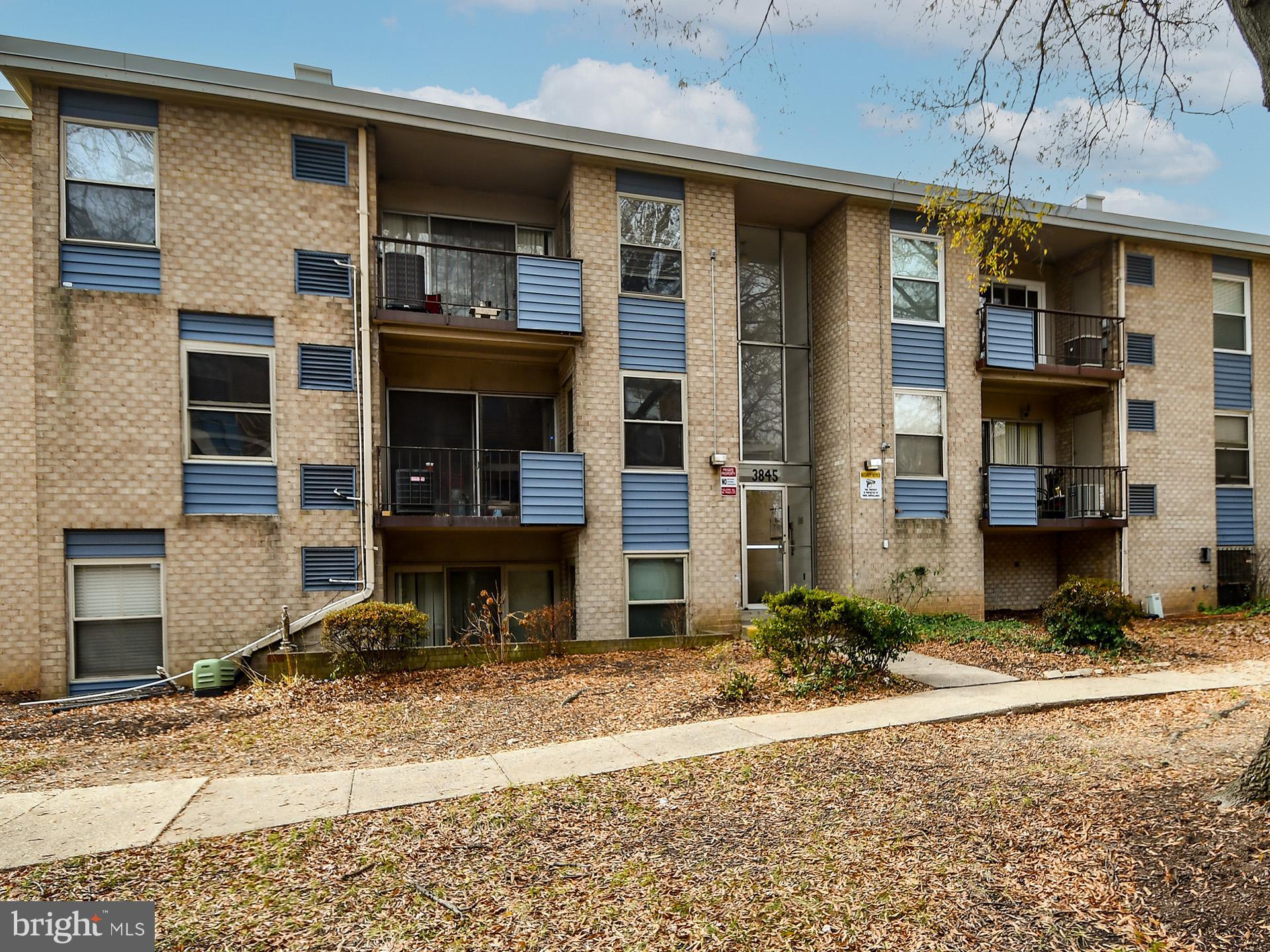 MARLOW TOWERS CONDOMINIUMS - Residential Lease