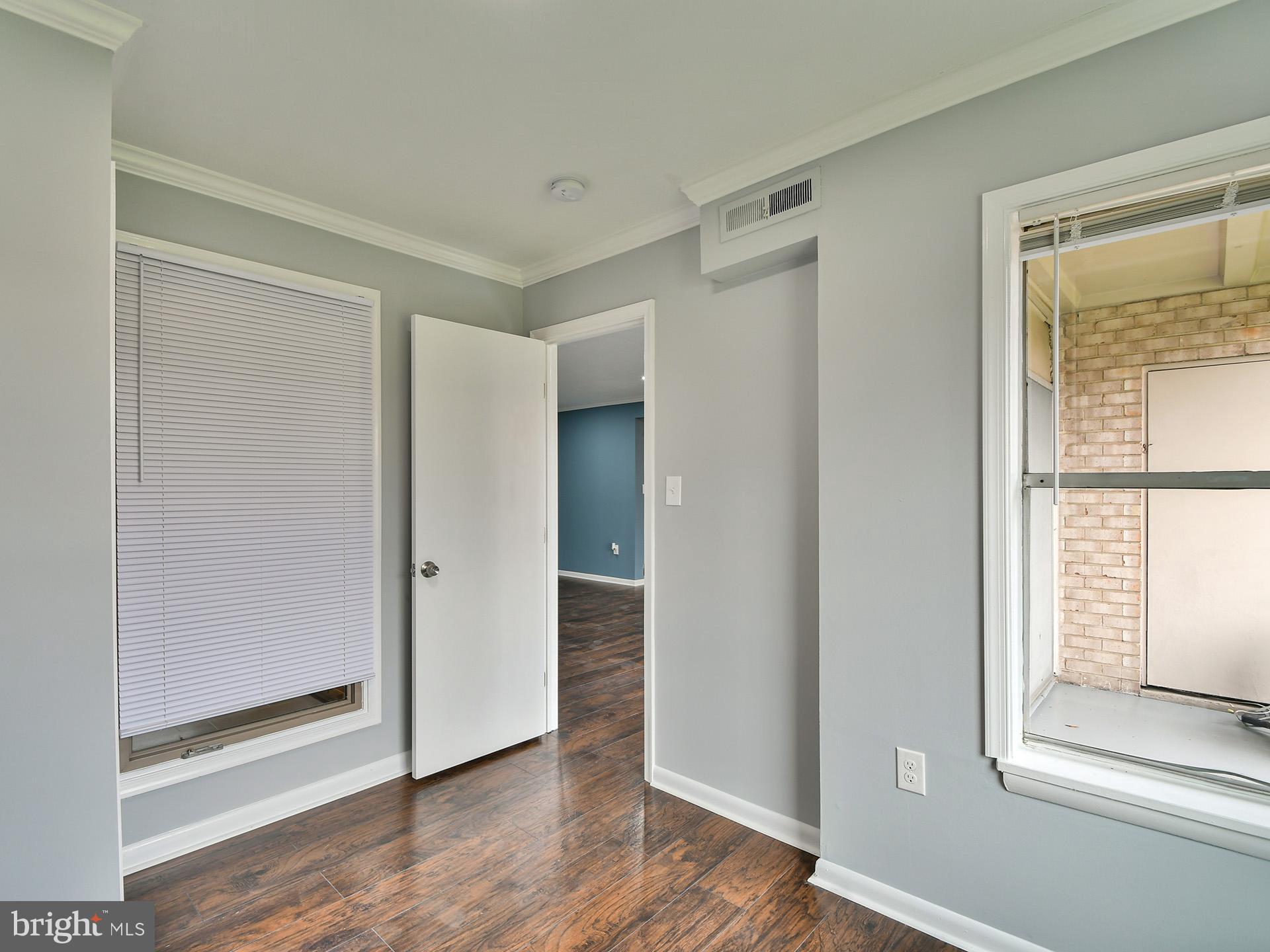 MARLOW TOWERS CONDOMINIUMS - Residential Lease