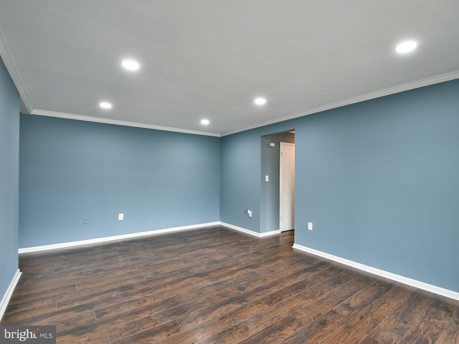 MARLOW TOWERS CONDOMINIUMS - Residential Lease