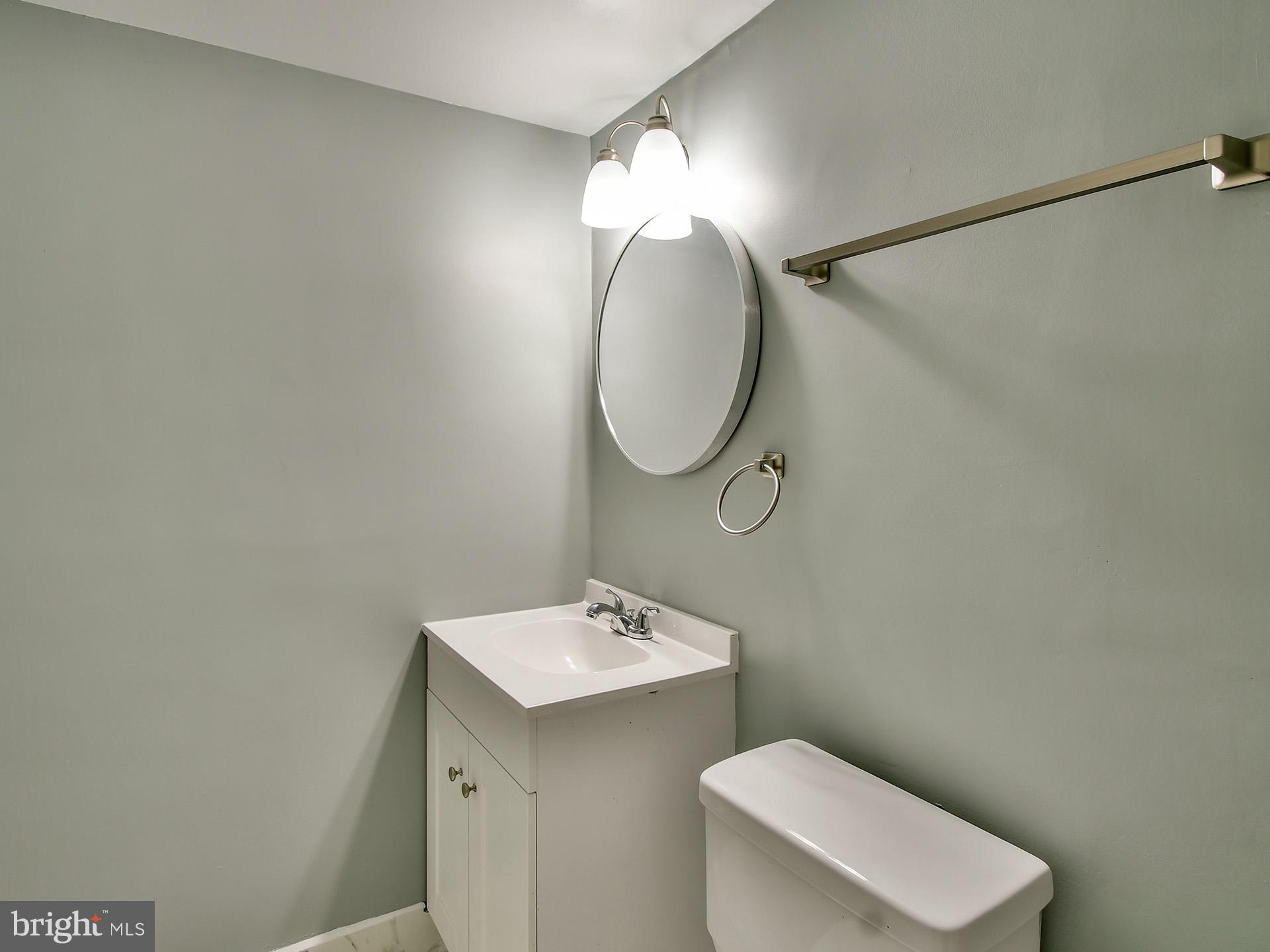 MARLOW TOWERS CONDOMINIUMS - Residential Lease