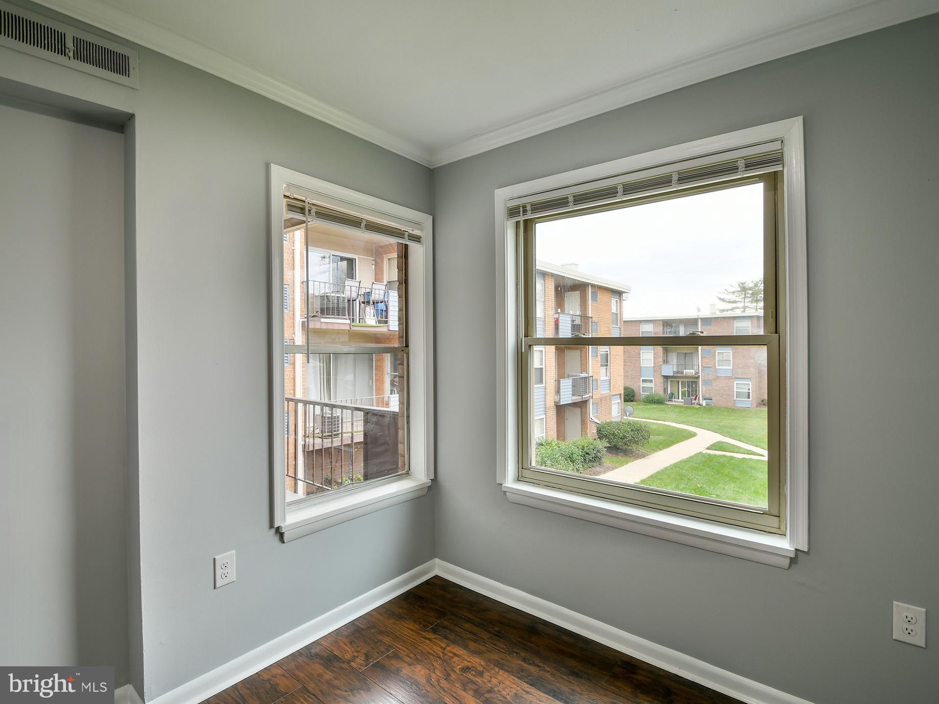 MARLOW TOWERS CONDOMINIUMS - Residential Lease