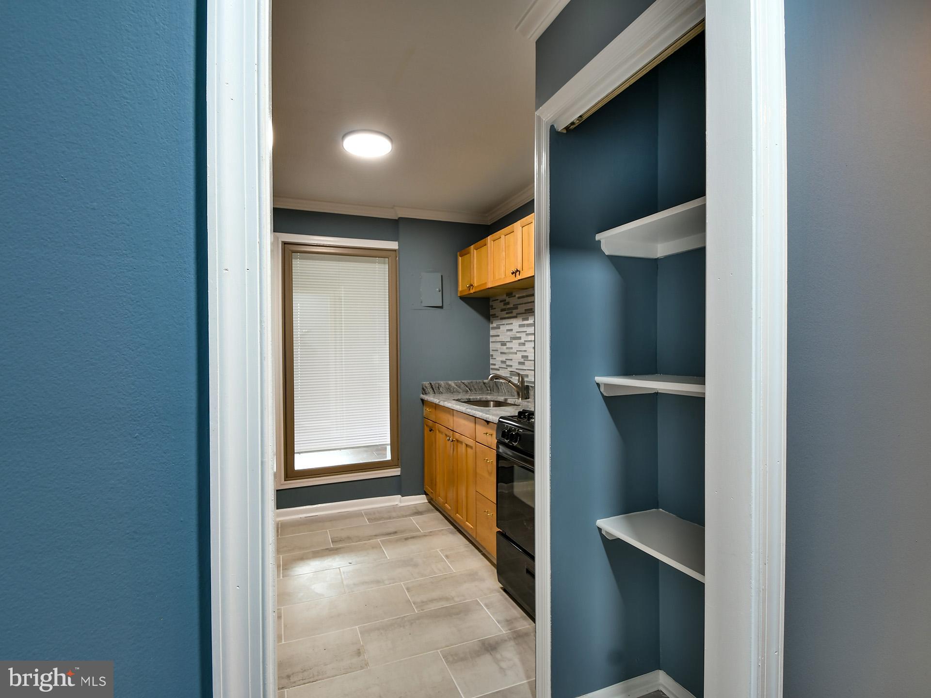 MARLOW TOWERS CONDOMINIUMS - Residential Lease