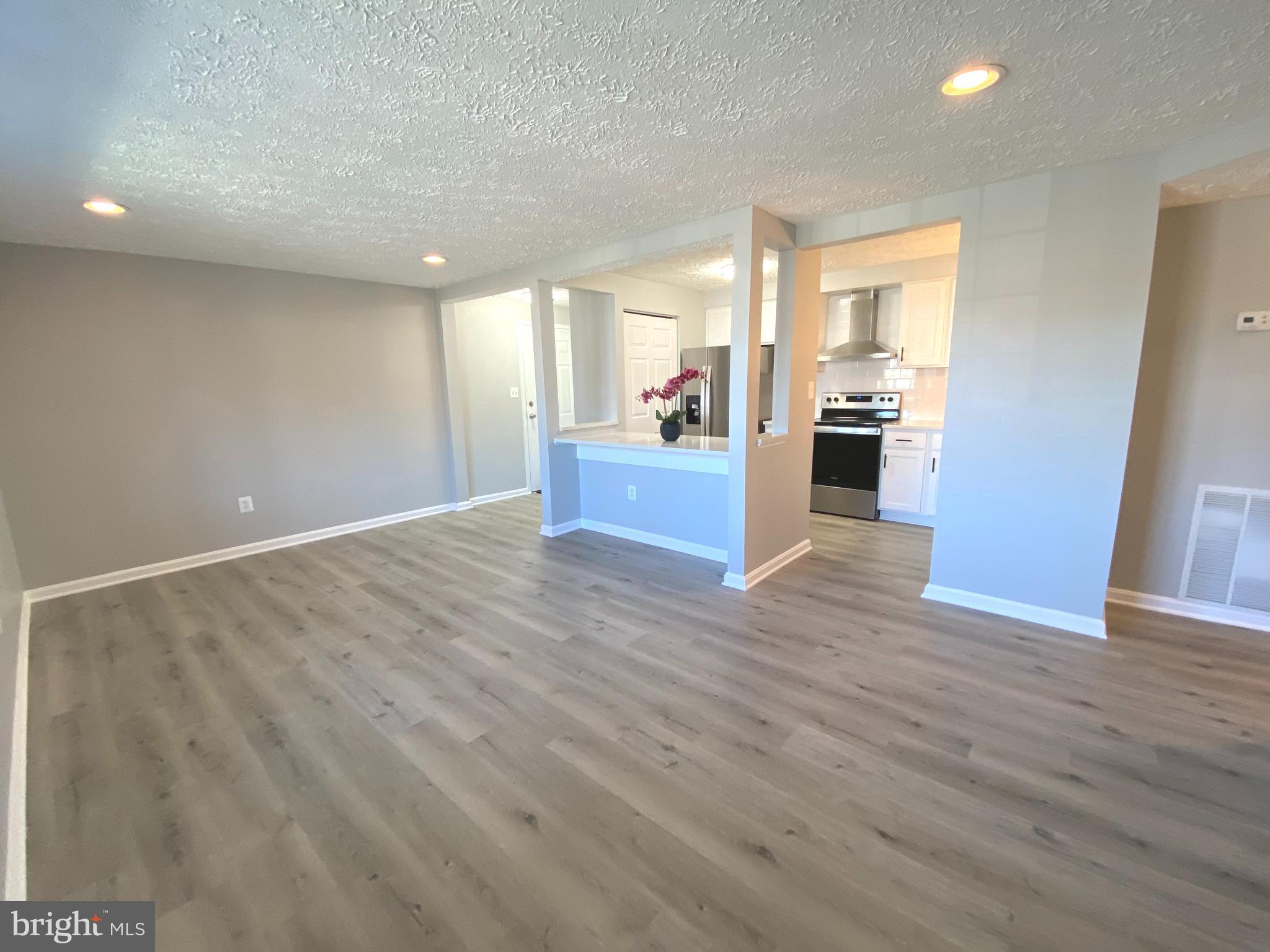 3500 WEDGEWOOD COURT B B