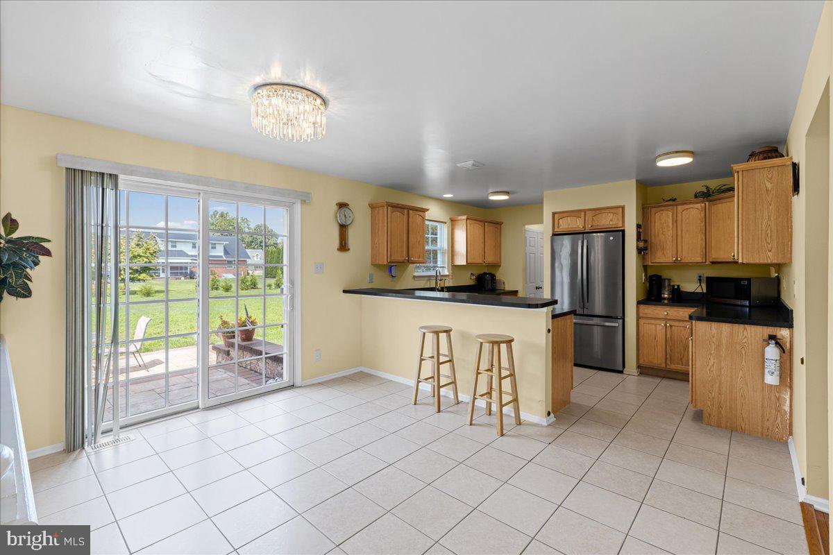 182 JOSEPHS COURT