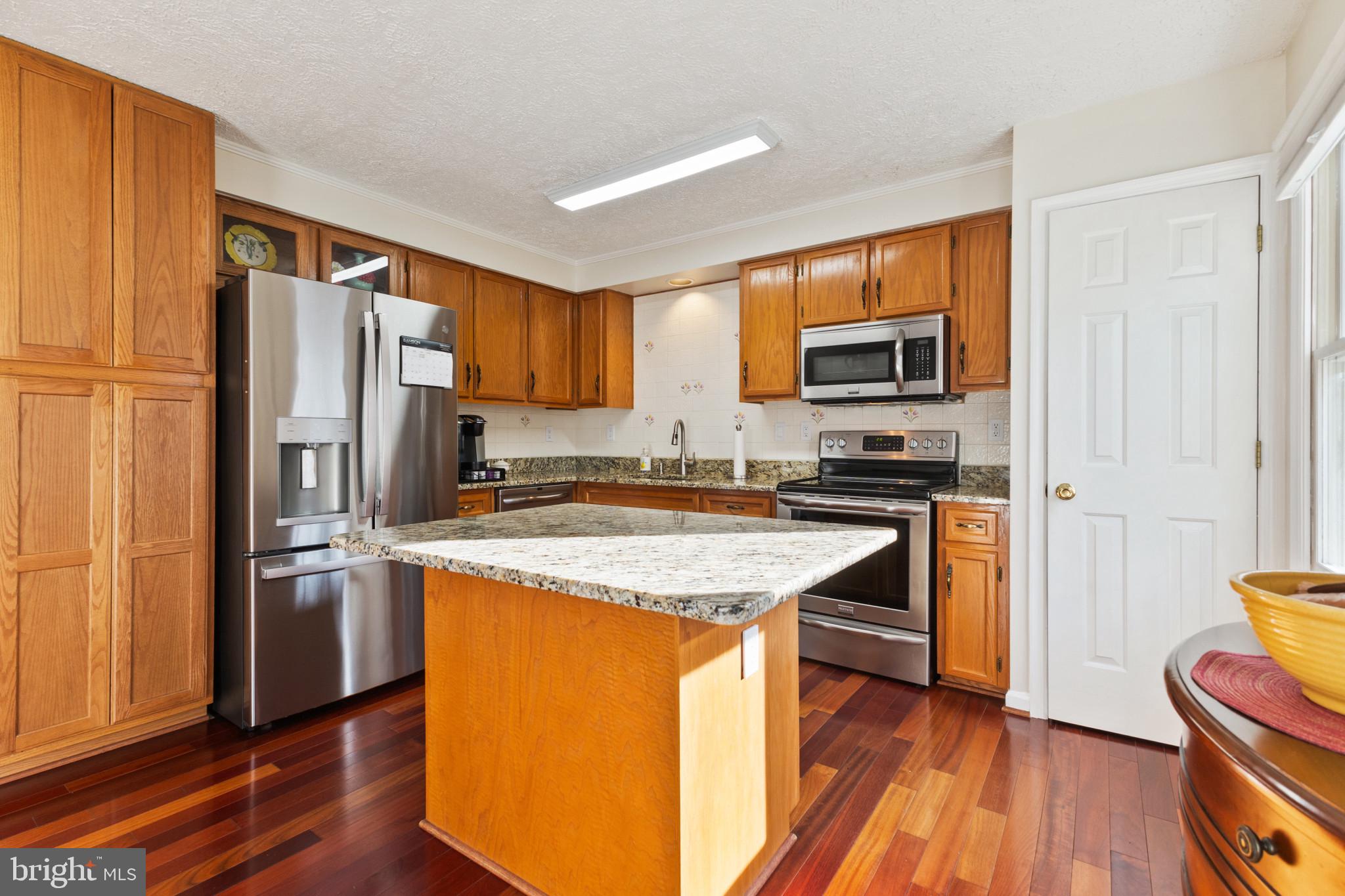 LAKE JACKSON - Residential