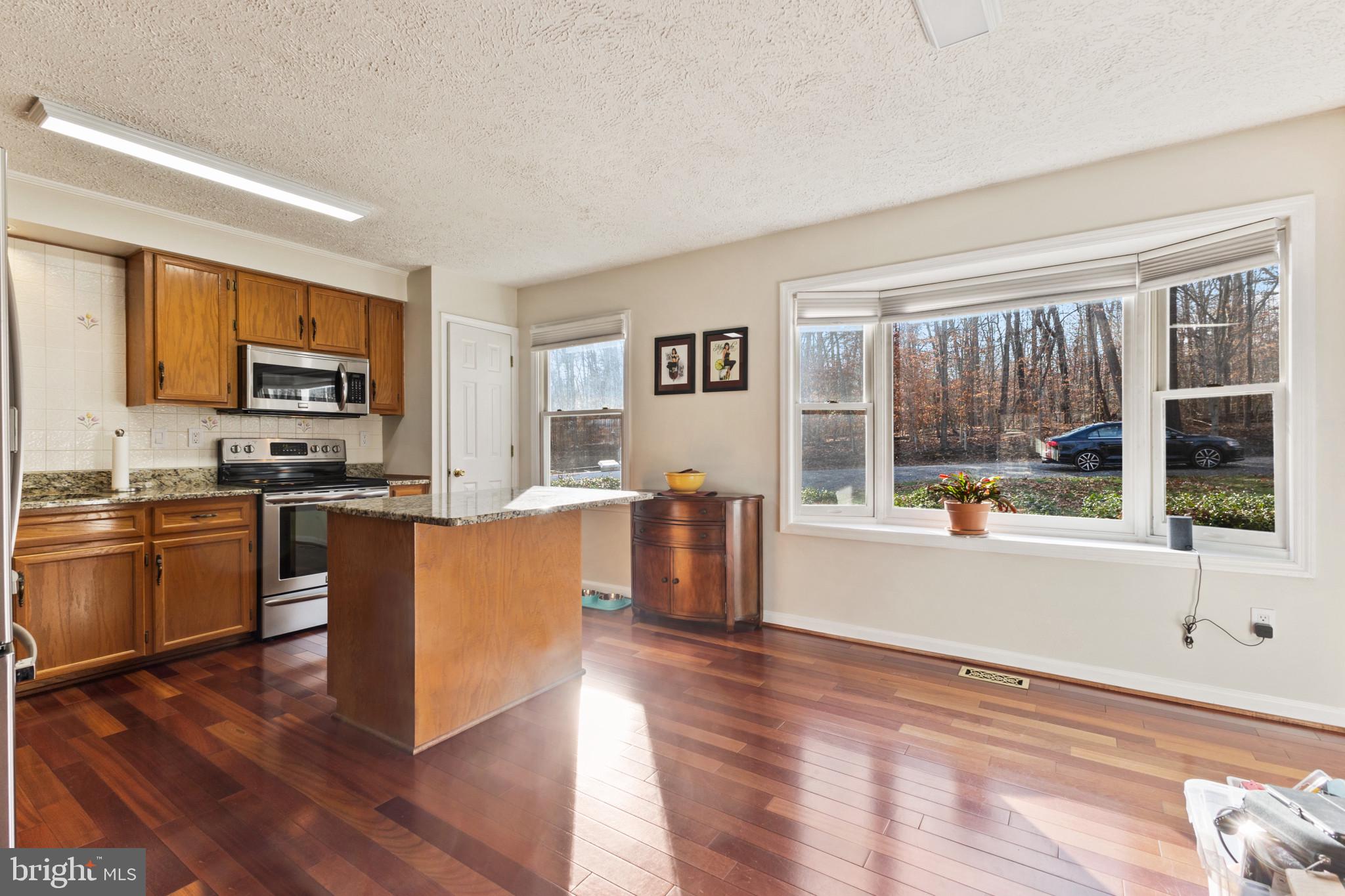 LAKE JACKSON - Residential