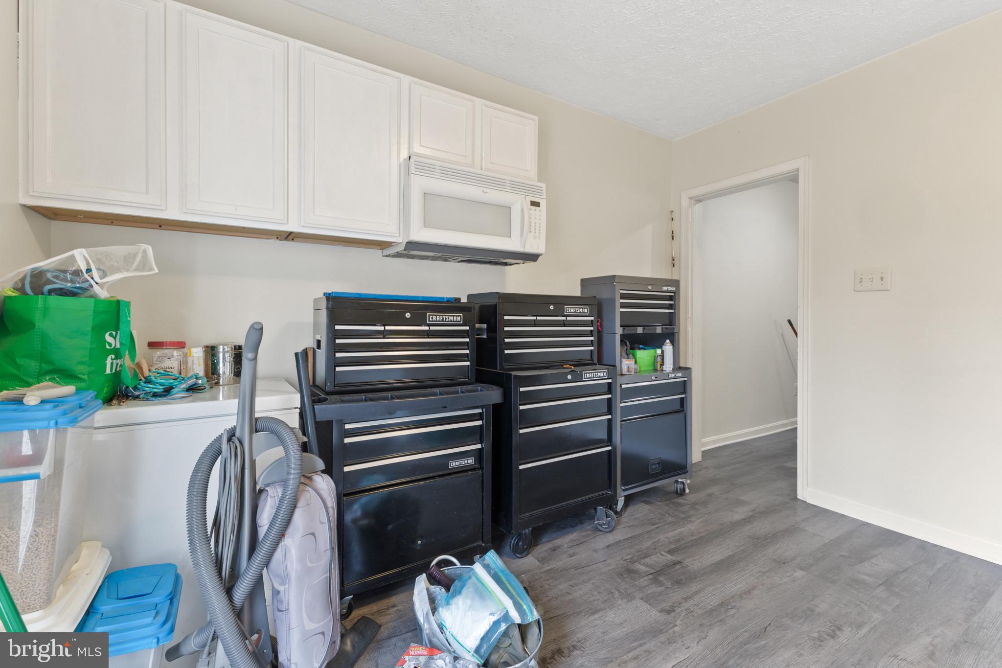 LAKE JACKSON - Residential