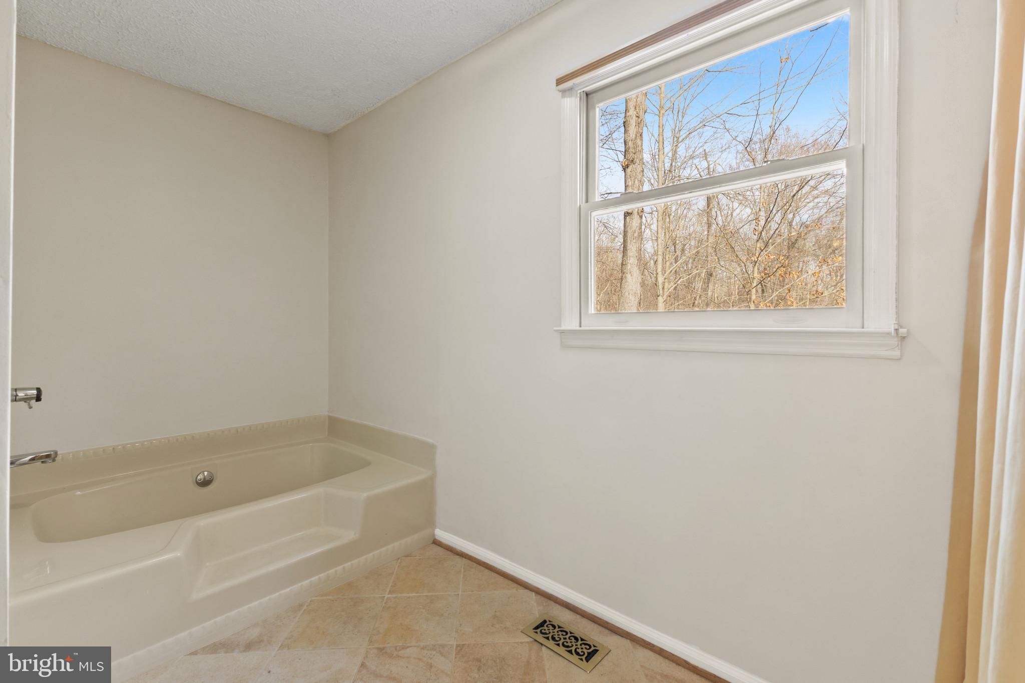 LAKE JACKSON - Residential