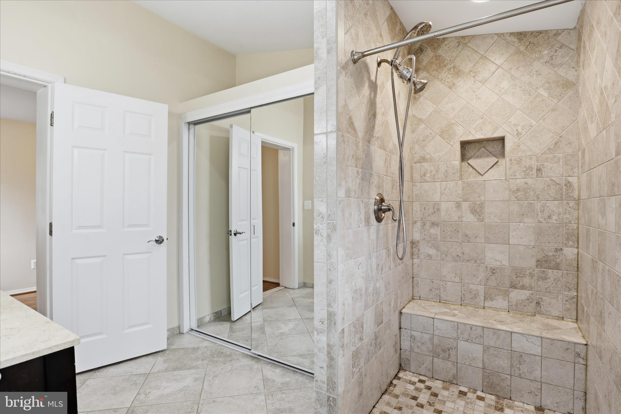 PIMMIT VIEW - Residential