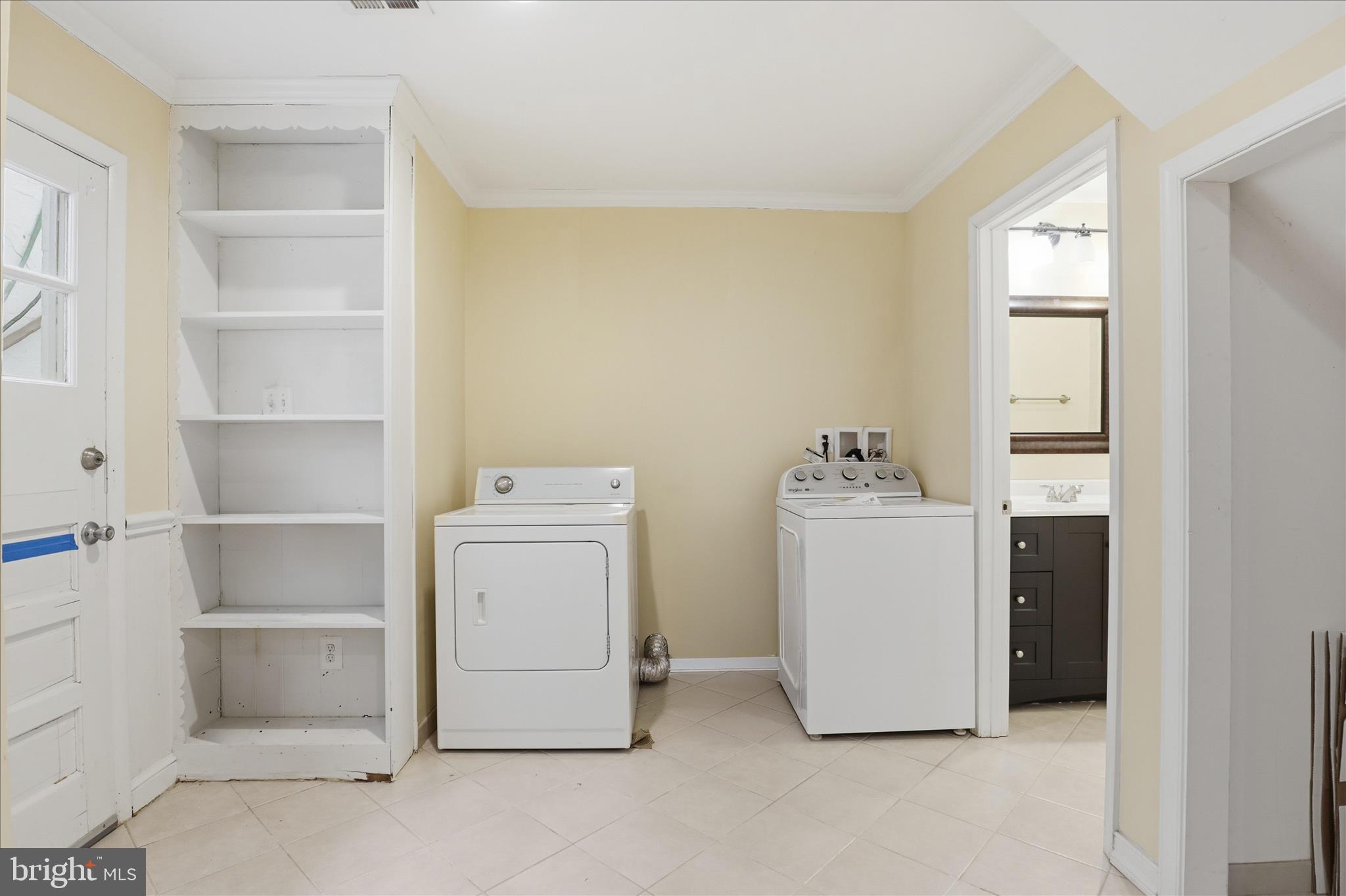 PIMMIT VIEW - Residential