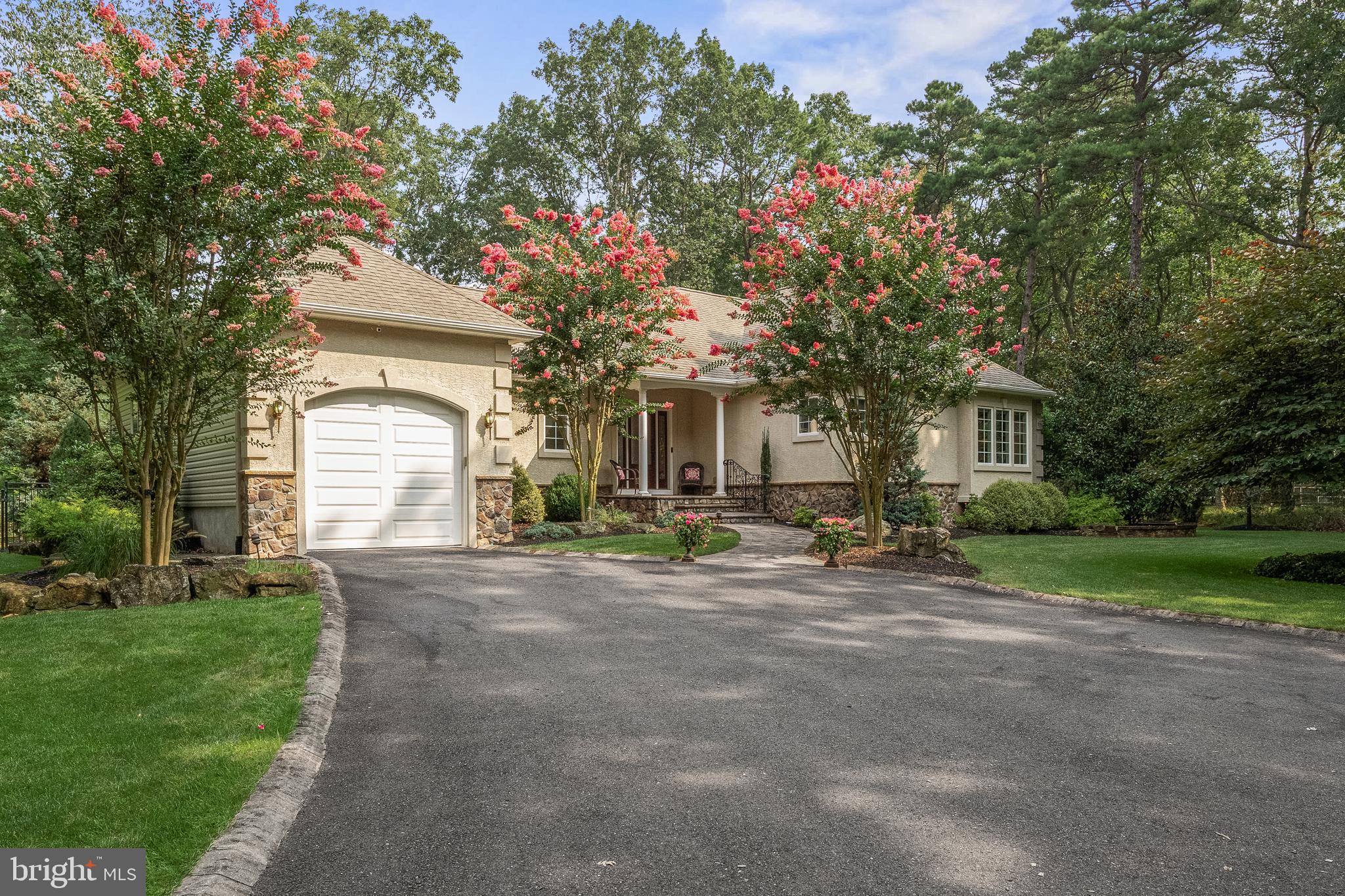 33 CRANBERRY COURT