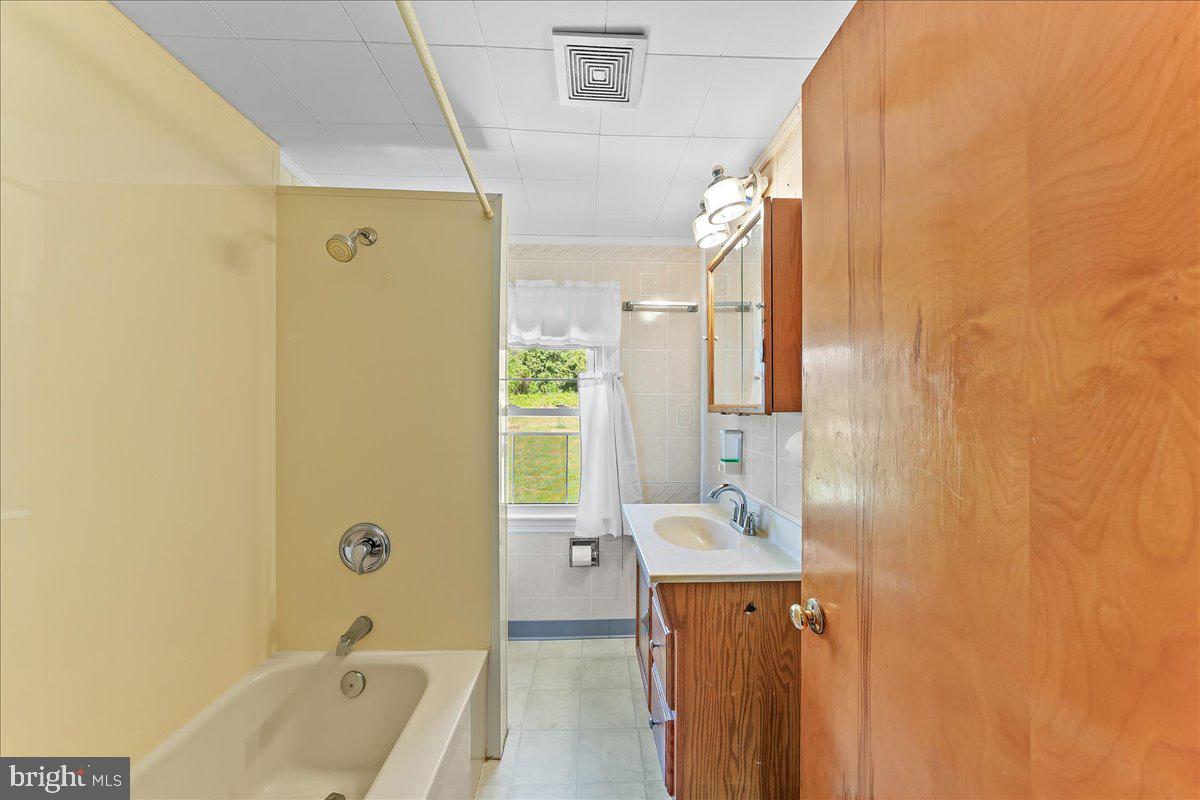 ELMWOOD GARDENS - Residential
