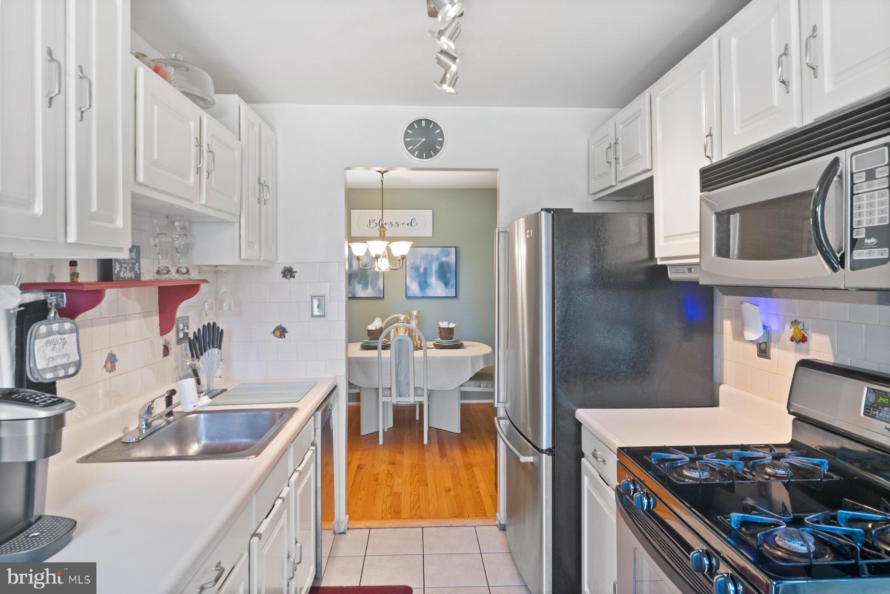 VILLAGE OF LONG REACH - Residential