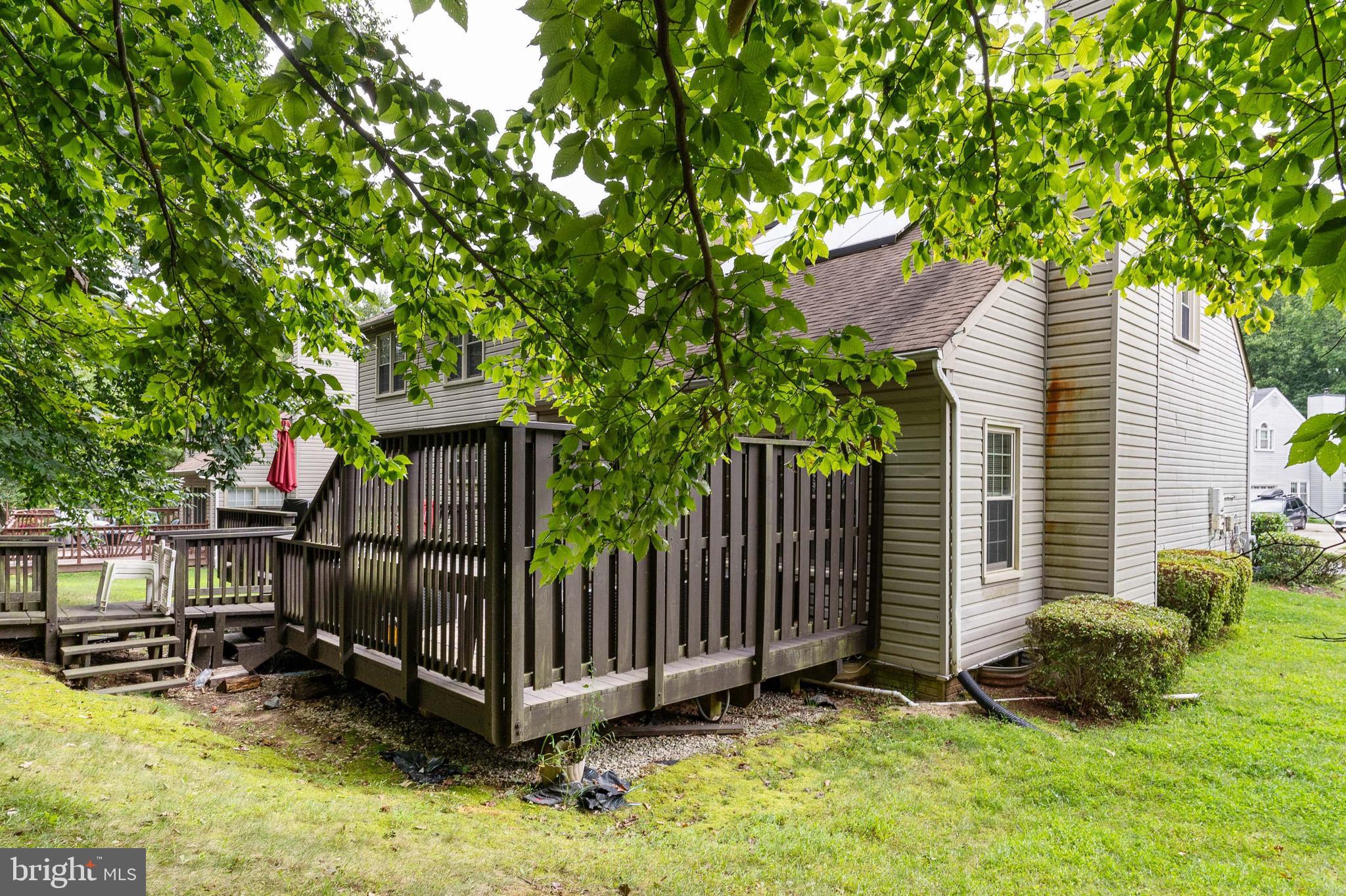 LEGEND MANOR - Residential