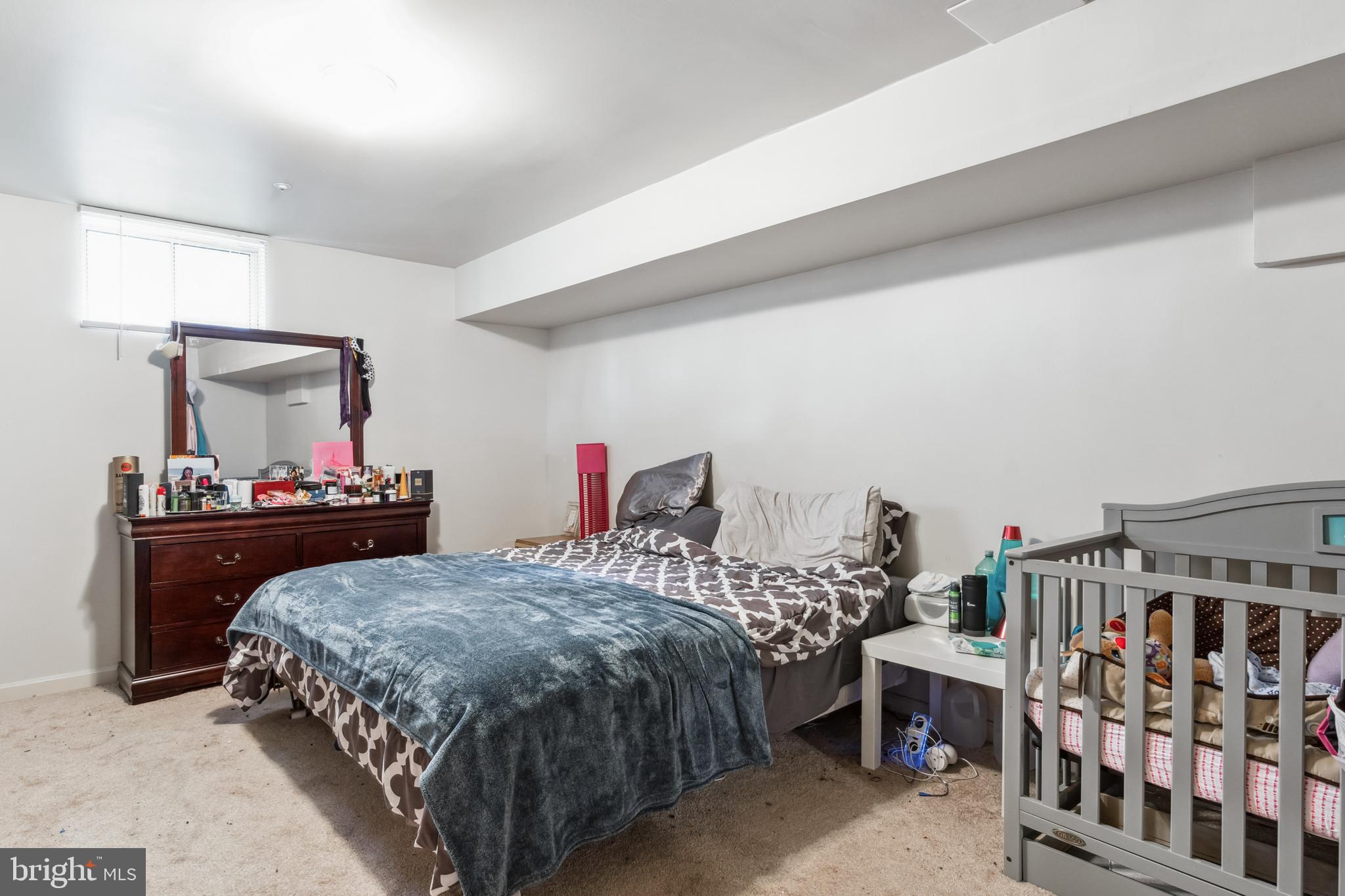 LEGEND MANOR - Residential