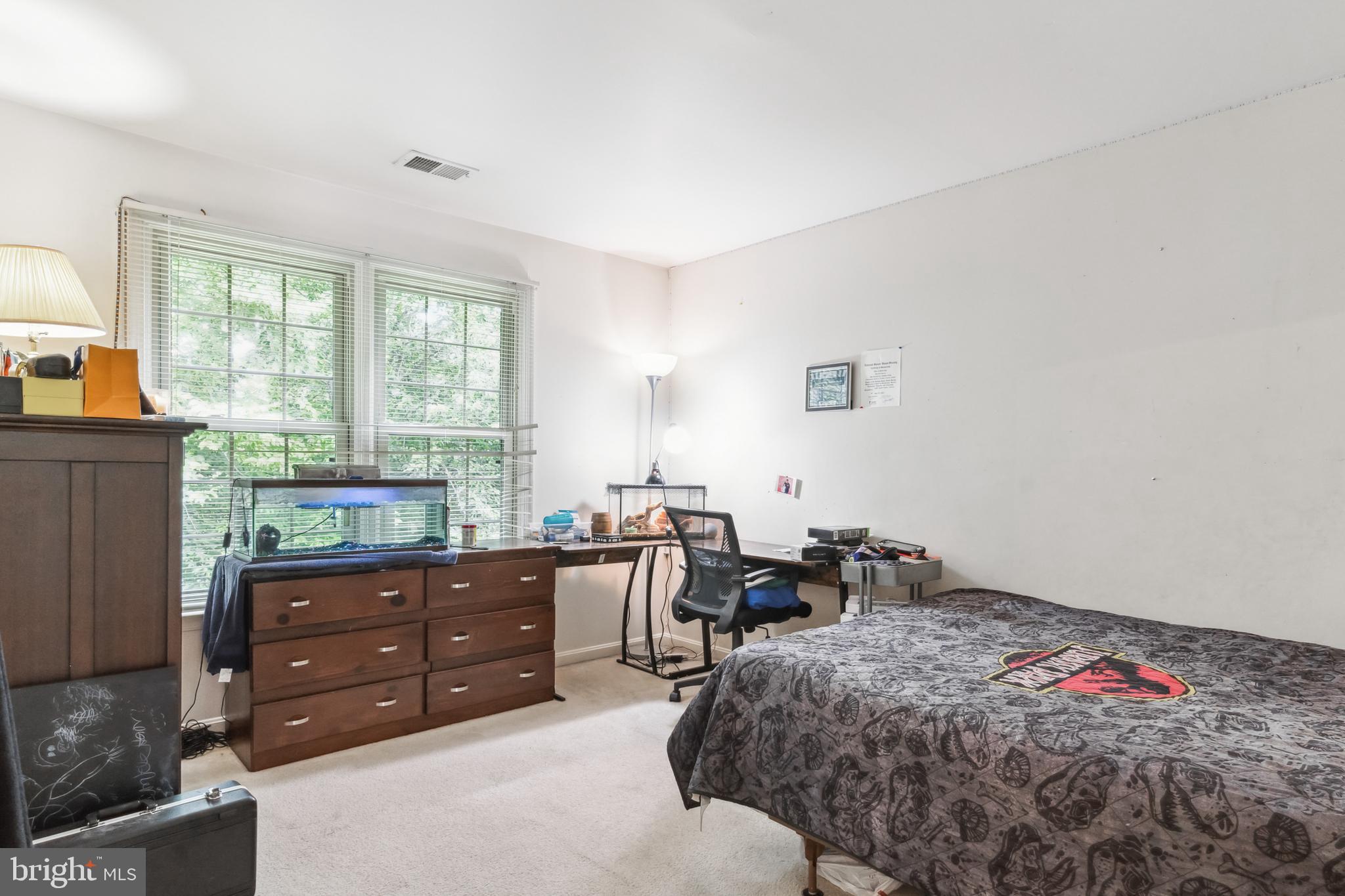 LEGEND MANOR - Residential