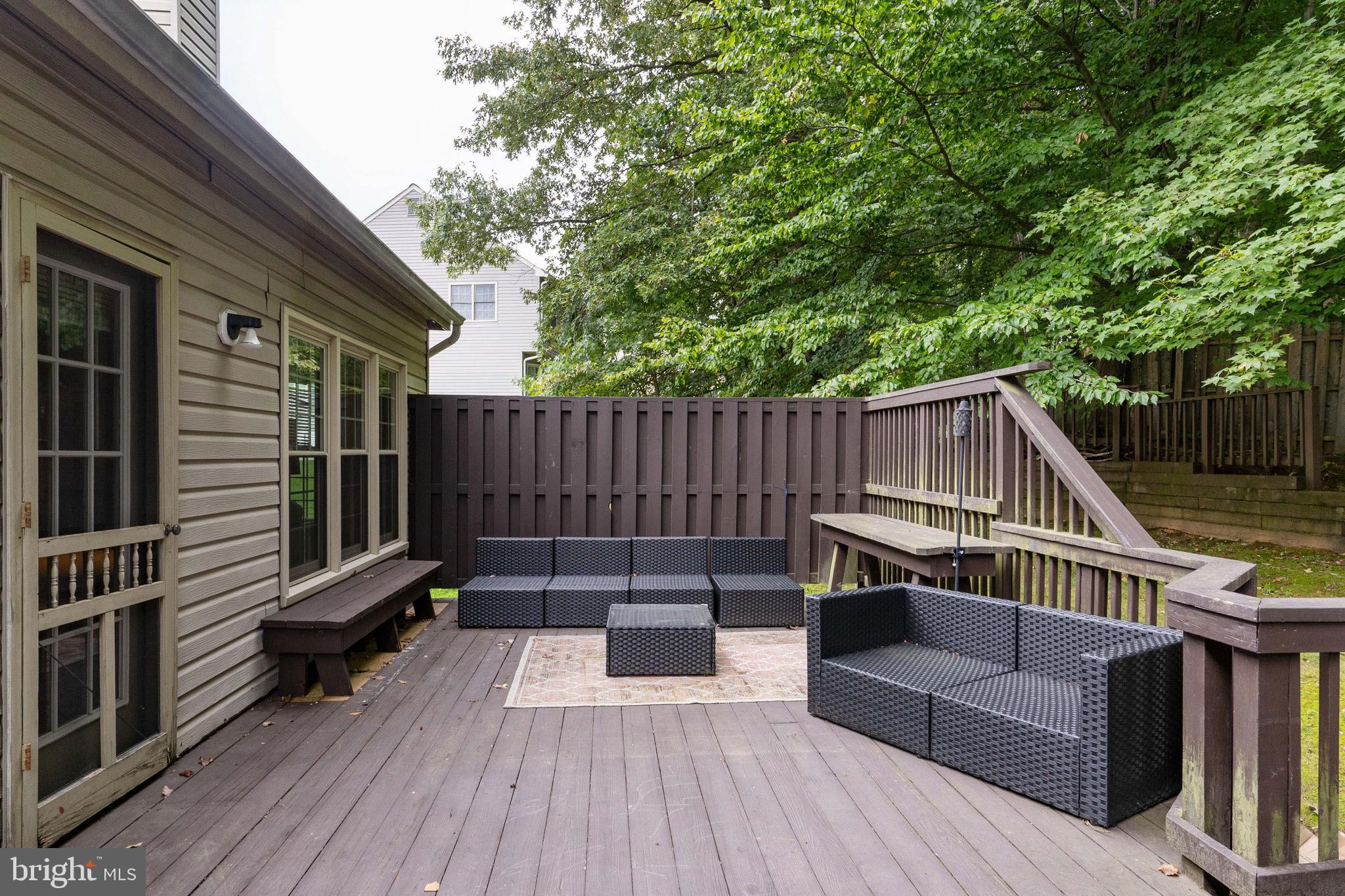 LEGEND MANOR - Residential