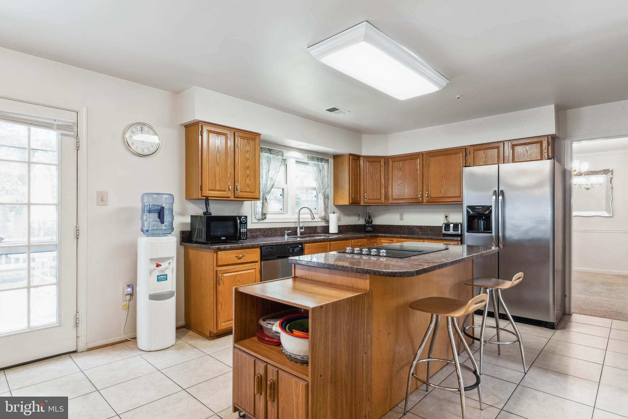 LEGEND MANOR - Residential