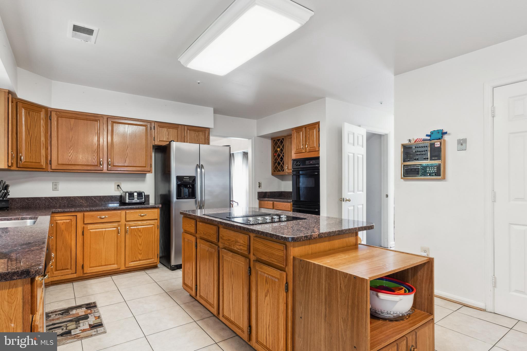 LEGEND MANOR - Residential