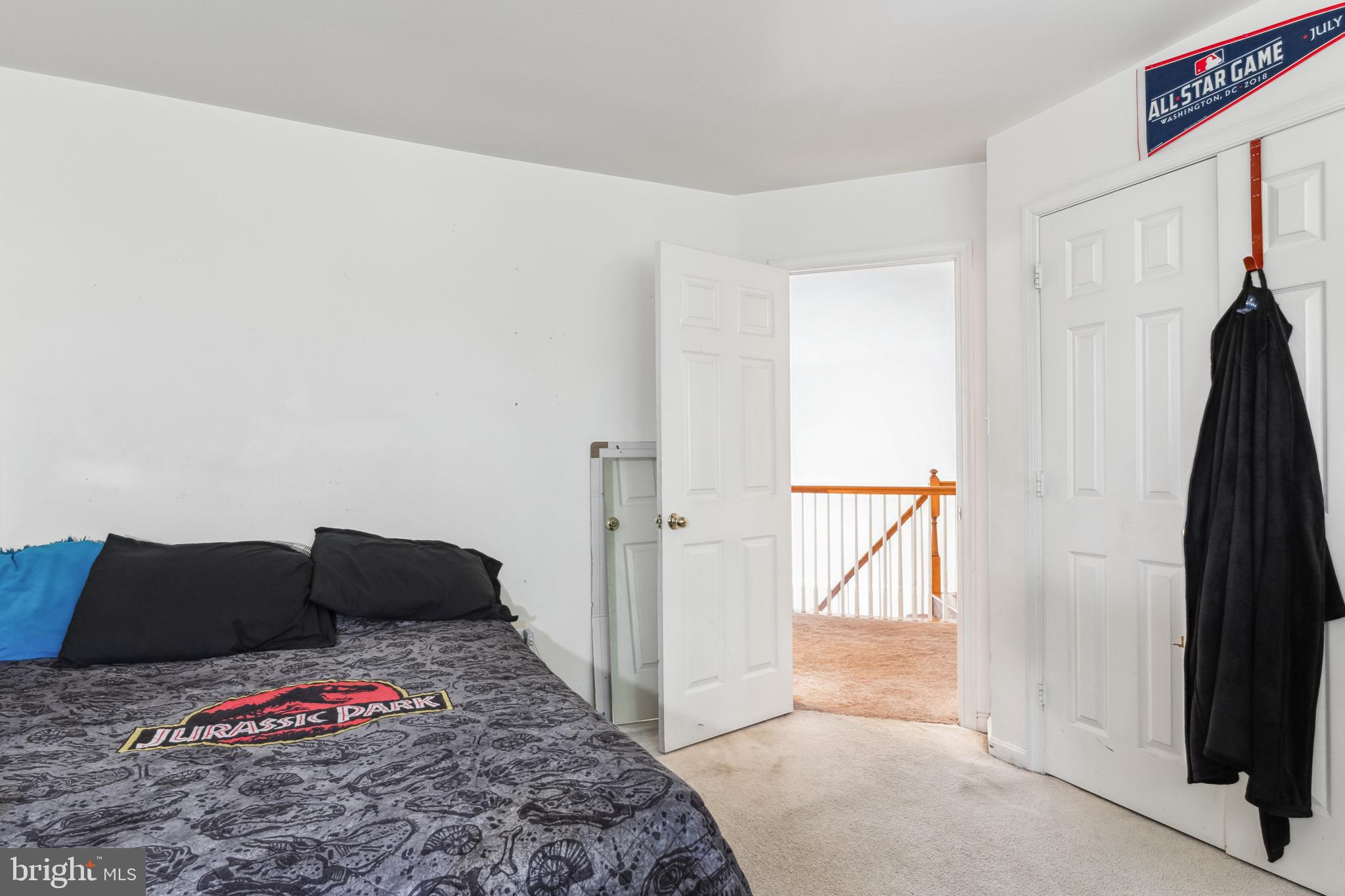 LEGEND MANOR - Residential