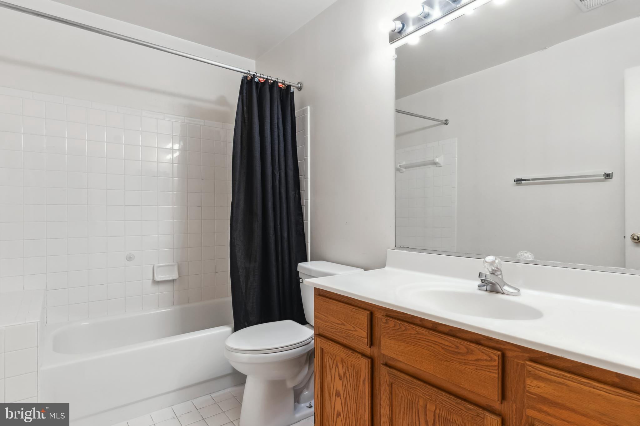 LEGEND MANOR - Residential