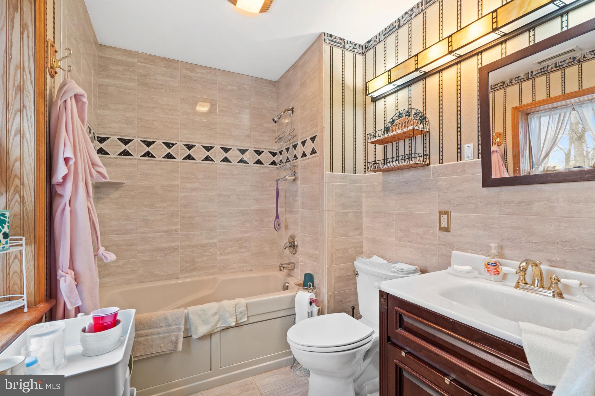 LANGHORNE GABLES - Residential