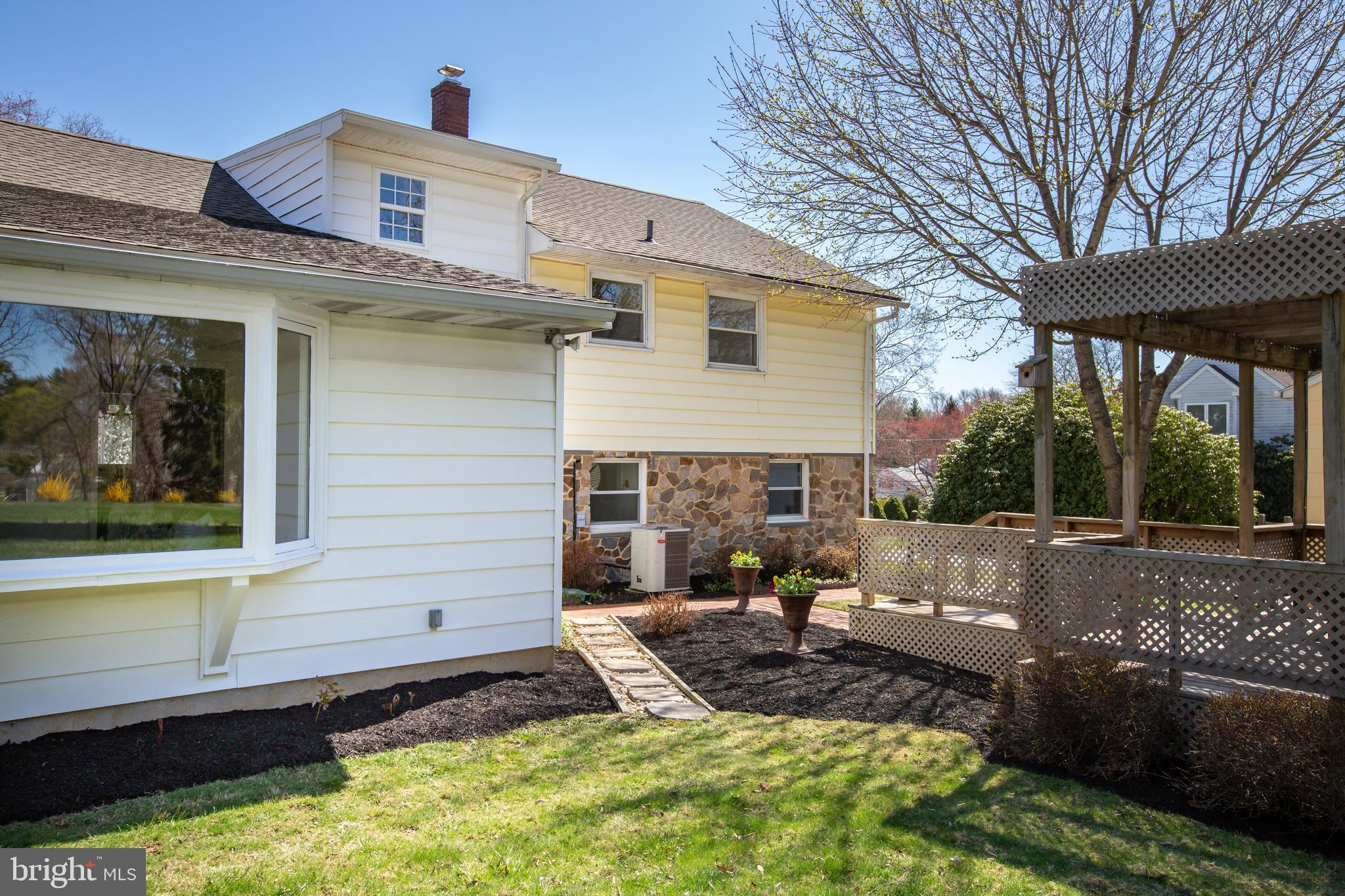 RADNOR HUNT - Residential