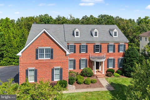 Homes For Sale - 25566 Mimosa Tree Court<br/> CHANTILLY, VA 20152