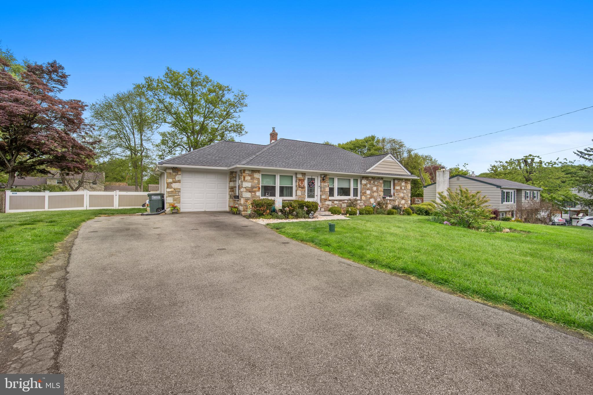 1363 GLEN ECHO DRIVE