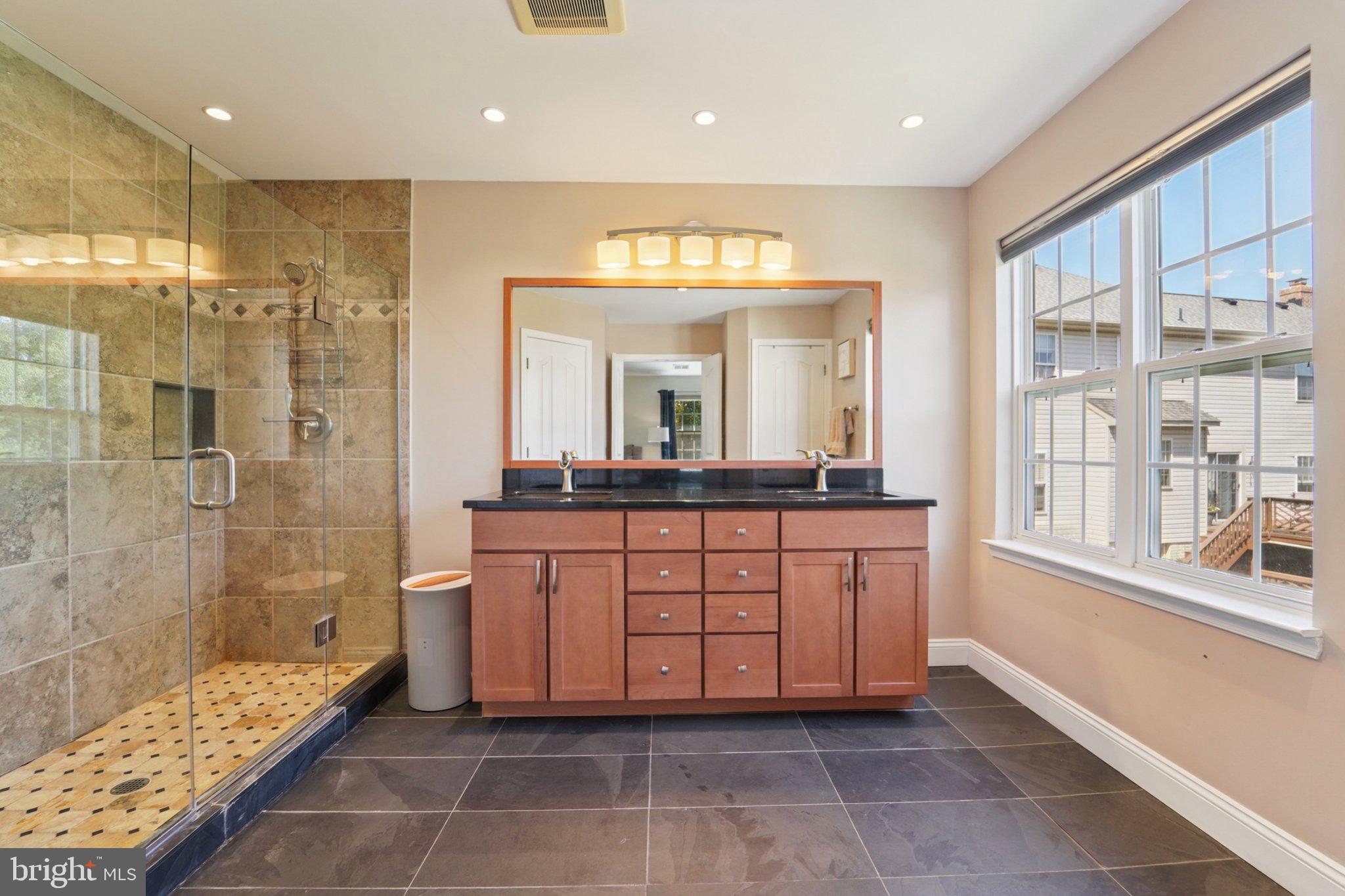 MANORWOOD - Residential