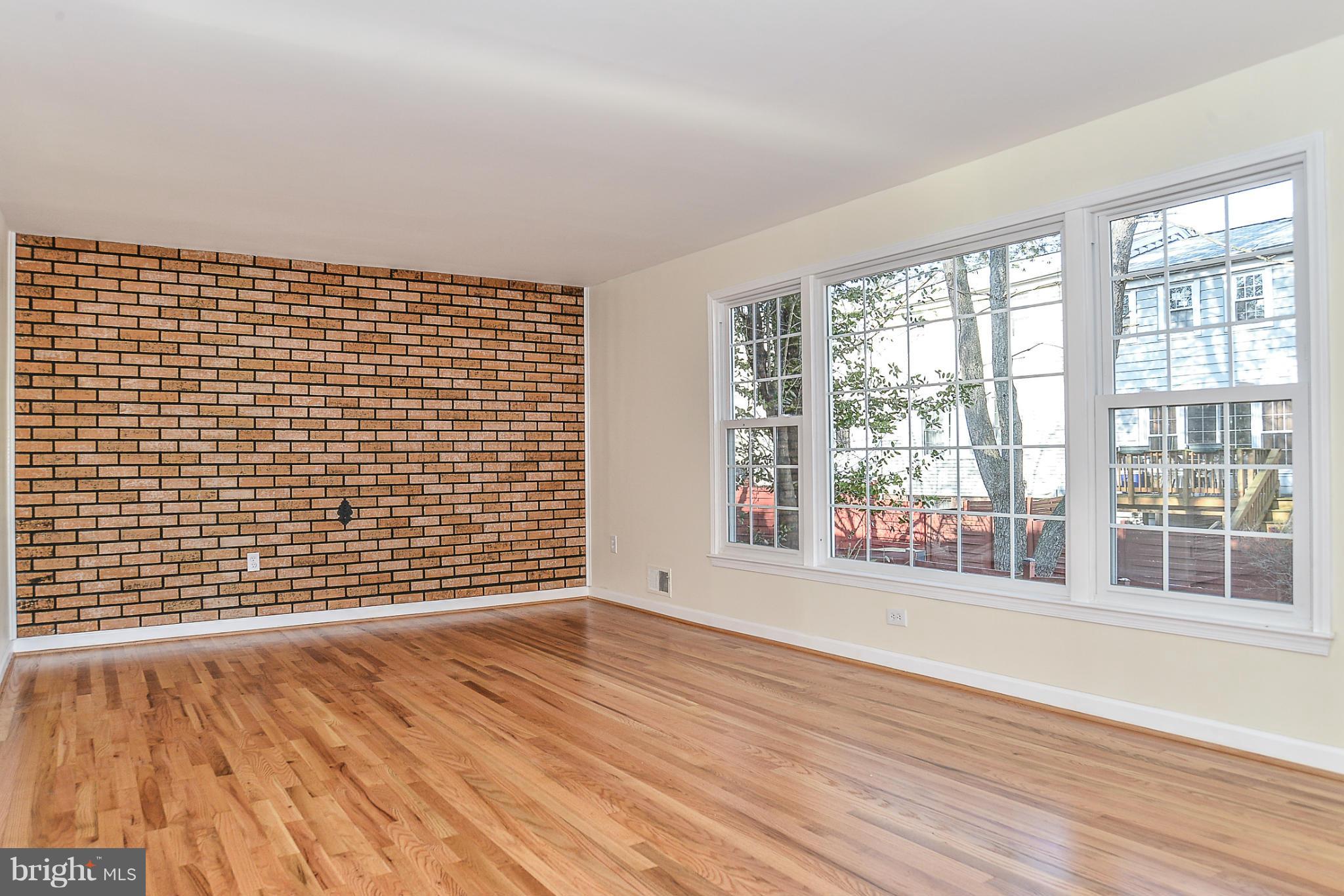 GREENWICH HILL - Residential